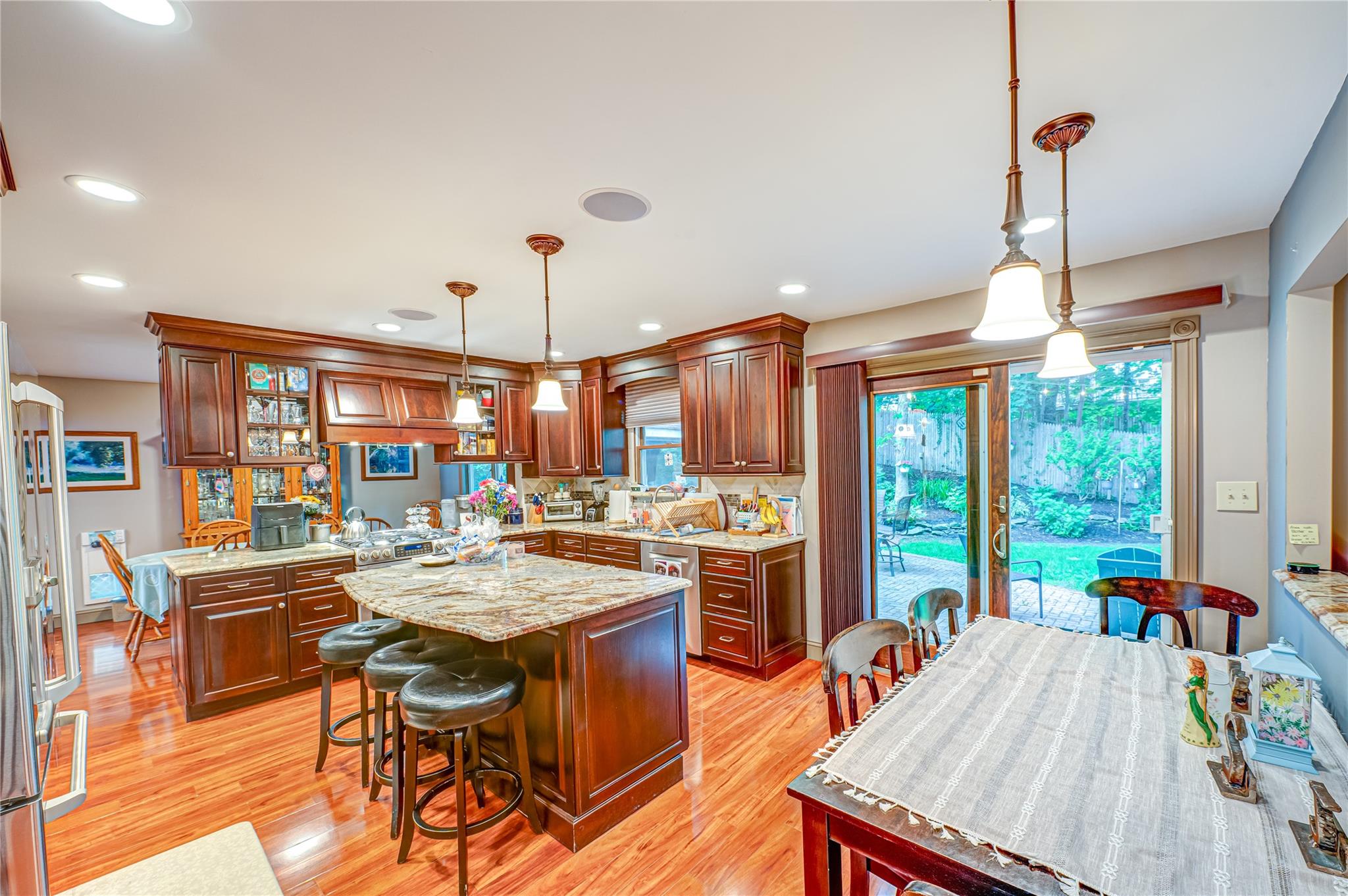 29 Harding Street, Smithtown, NY 11787