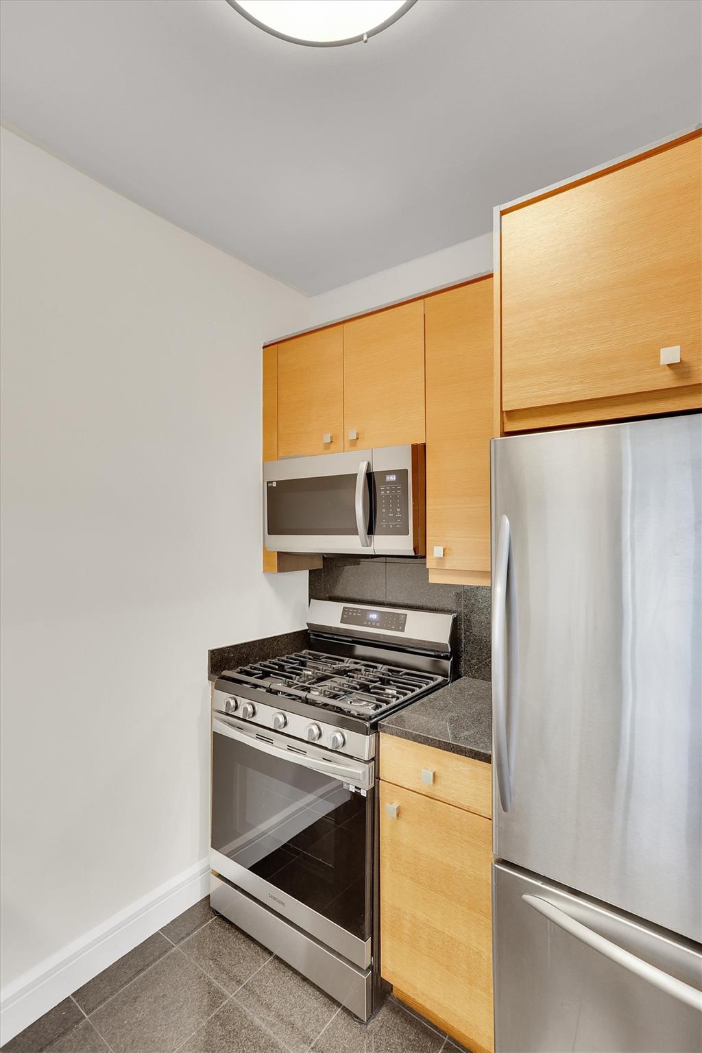 120 Riverside Boulevard # 10T, New York (Manhattan), NY 10069