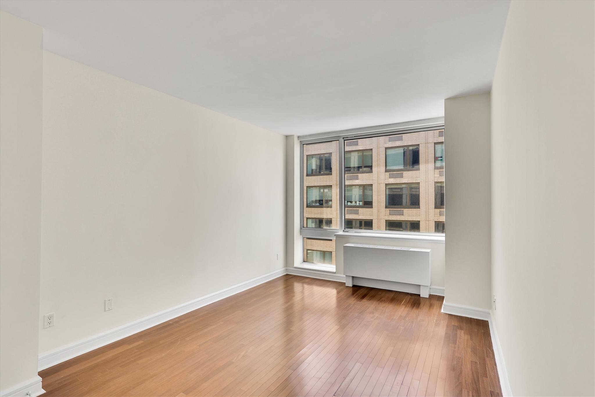 120 Riverside Boulevard # 10T, New York (Manhattan), NY 10069