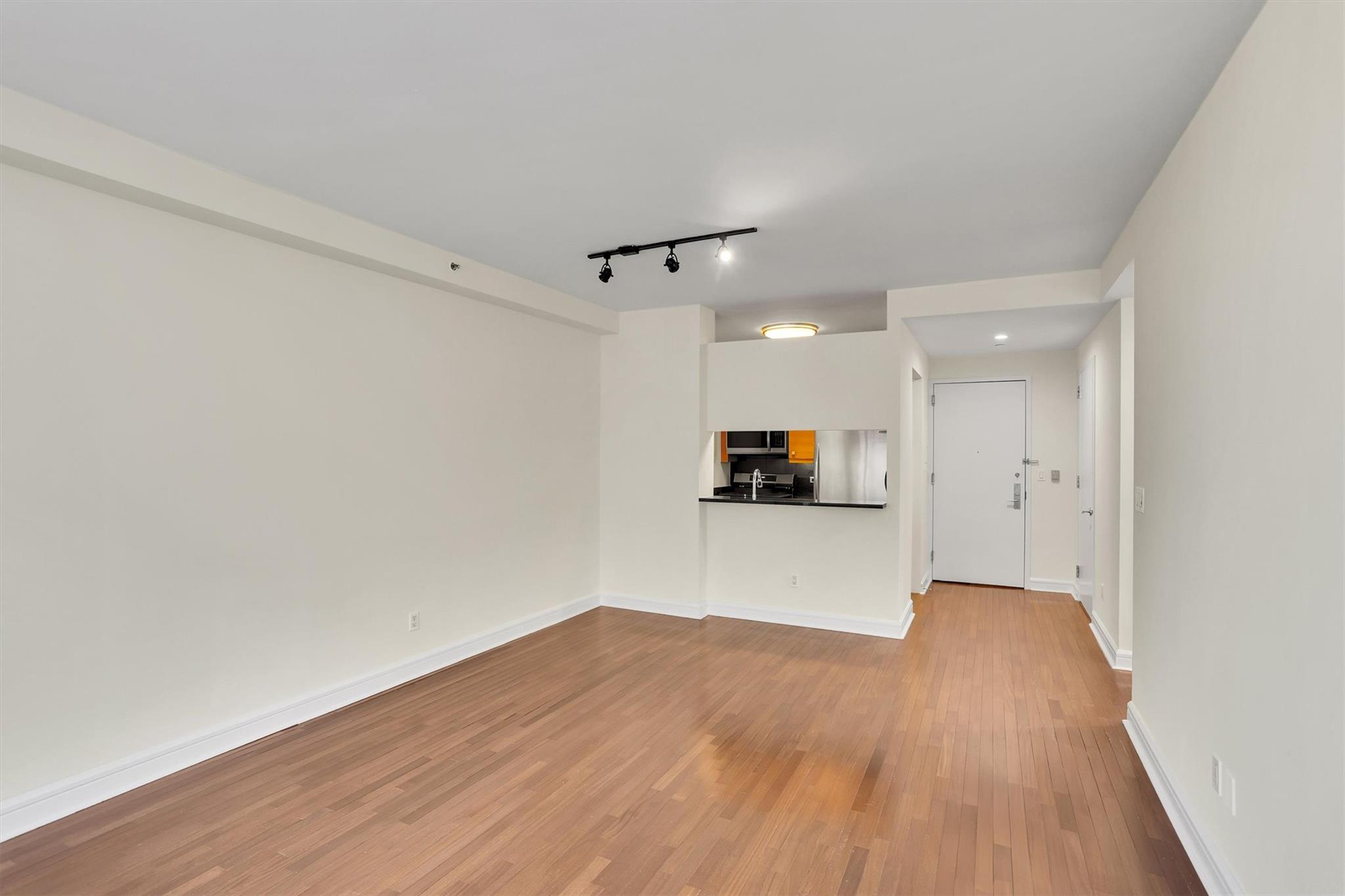 120 Riverside Boulevard # 10T, New York (Manhattan), NY 10069