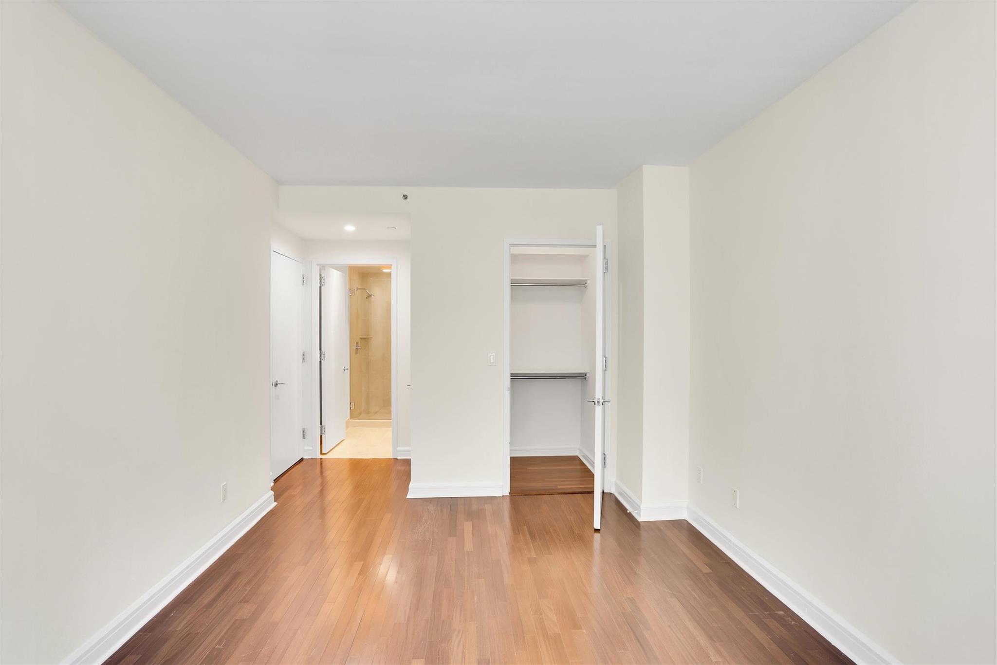 120 Riverside Boulevard # 10T, New York (Manhattan), NY 10069