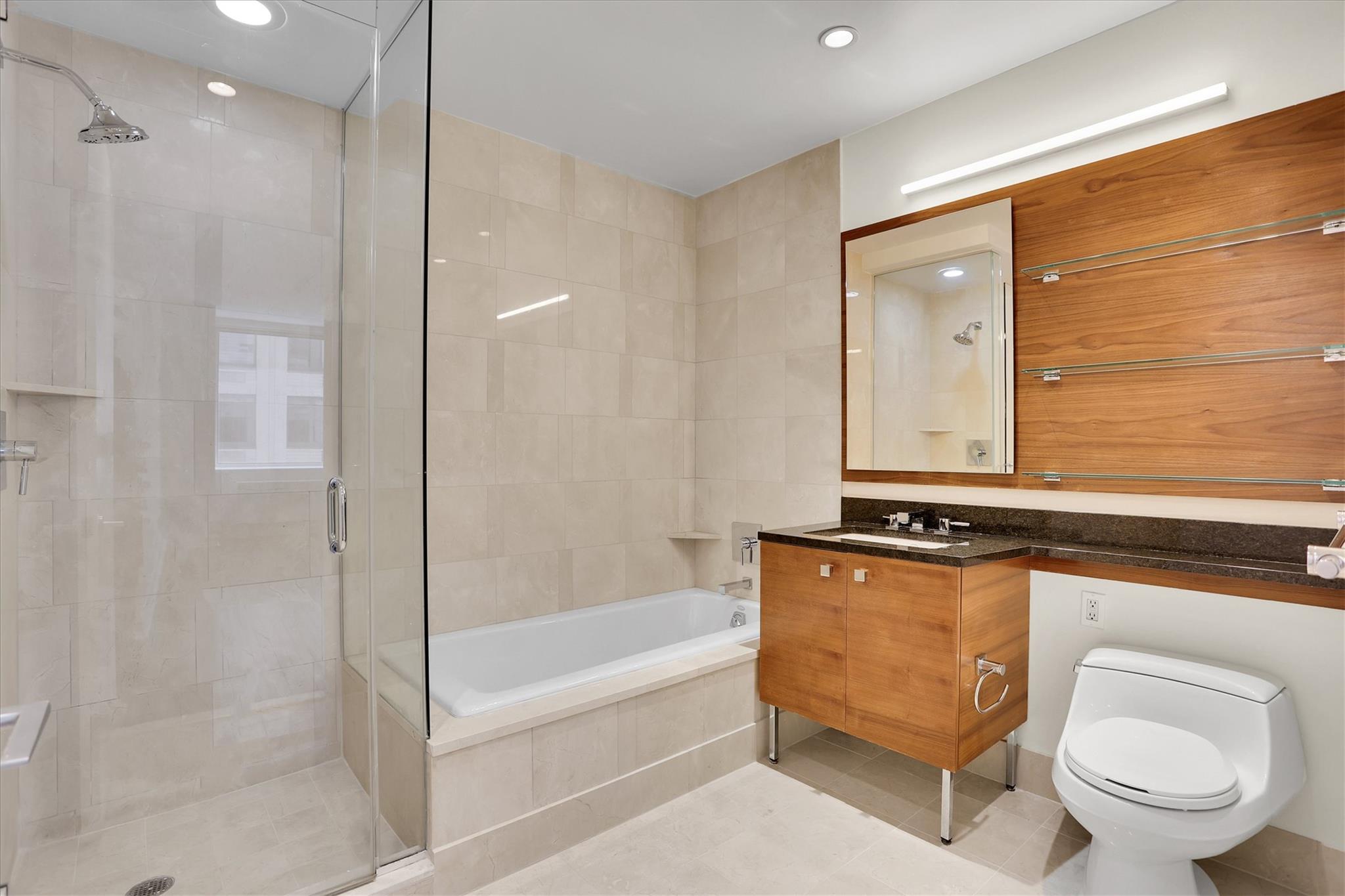 120 Riverside Boulevard # 10T, New York (Manhattan), NY 10069