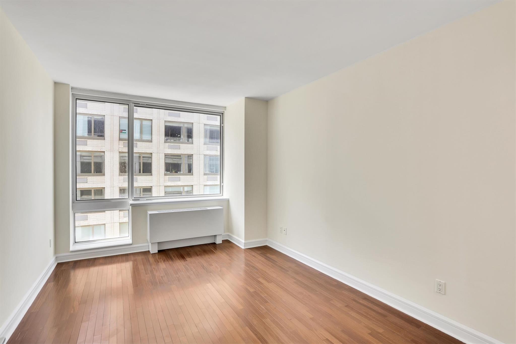 120 Riverside Boulevard # 10T, New York (Manhattan), NY 10069