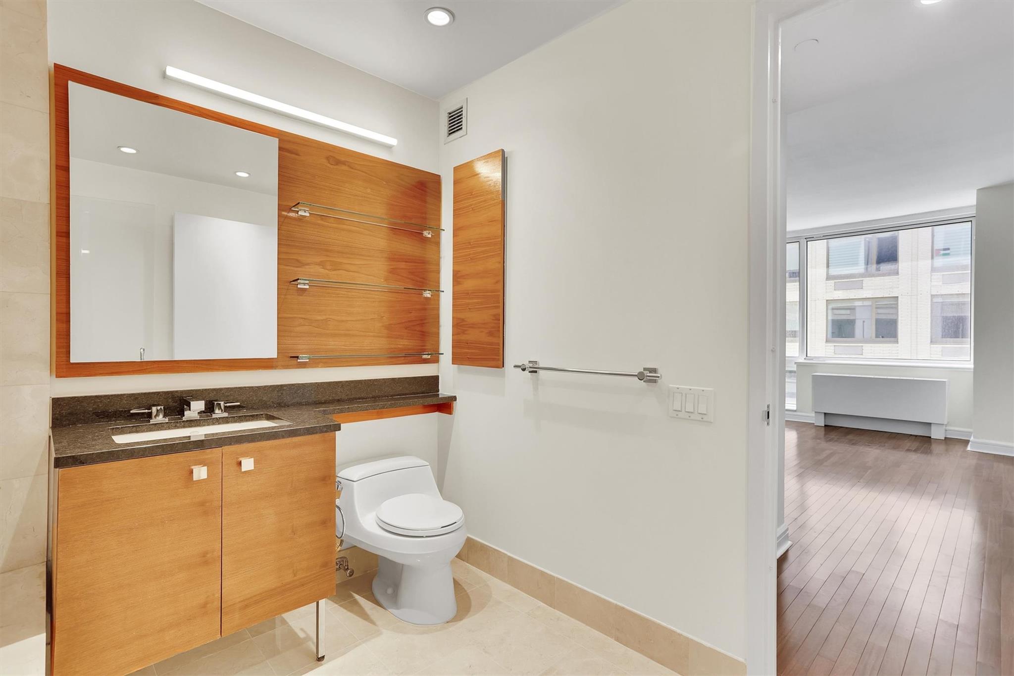 120 Riverside Boulevard # 10T, New York (Manhattan), NY 10069