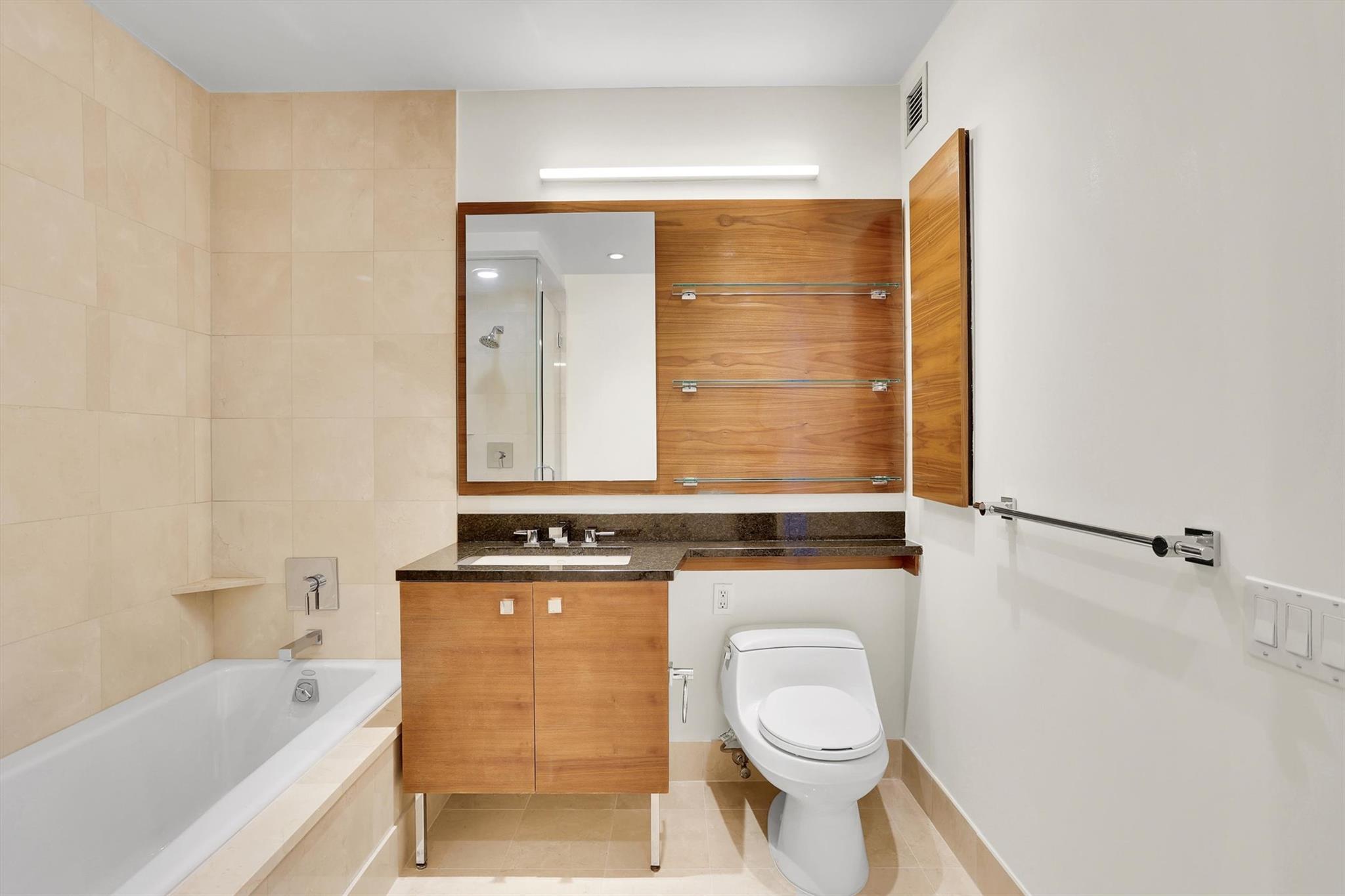 120 Riverside Boulevard # 10T, New York (Manhattan), NY 10069