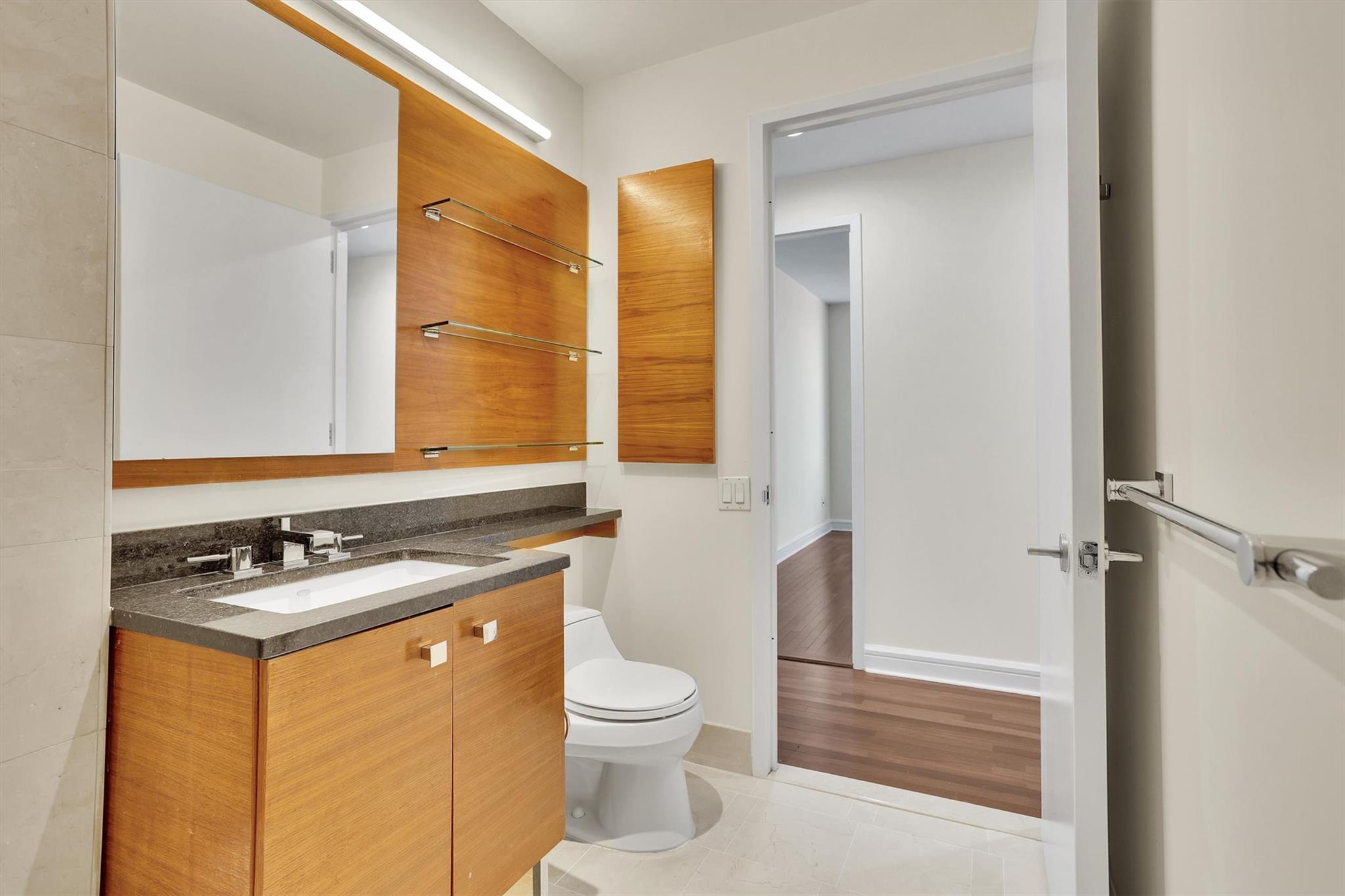 120 Riverside Boulevard # 10T, New York (Manhattan), NY 10069