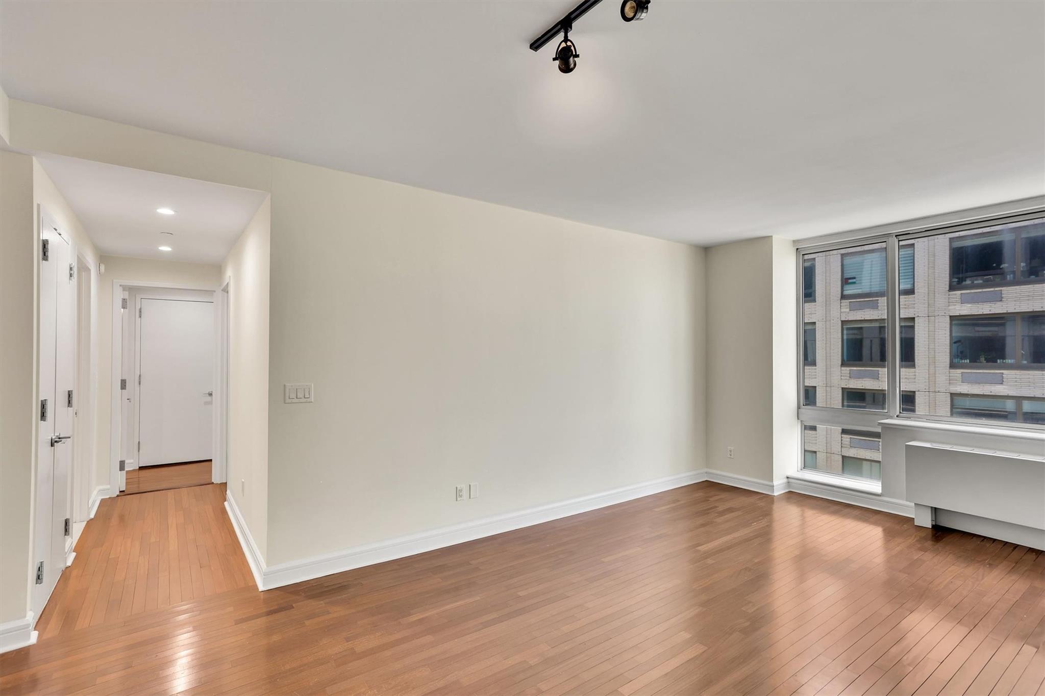 120 Riverside Boulevard # 10T, New York (Manhattan), NY 10069
