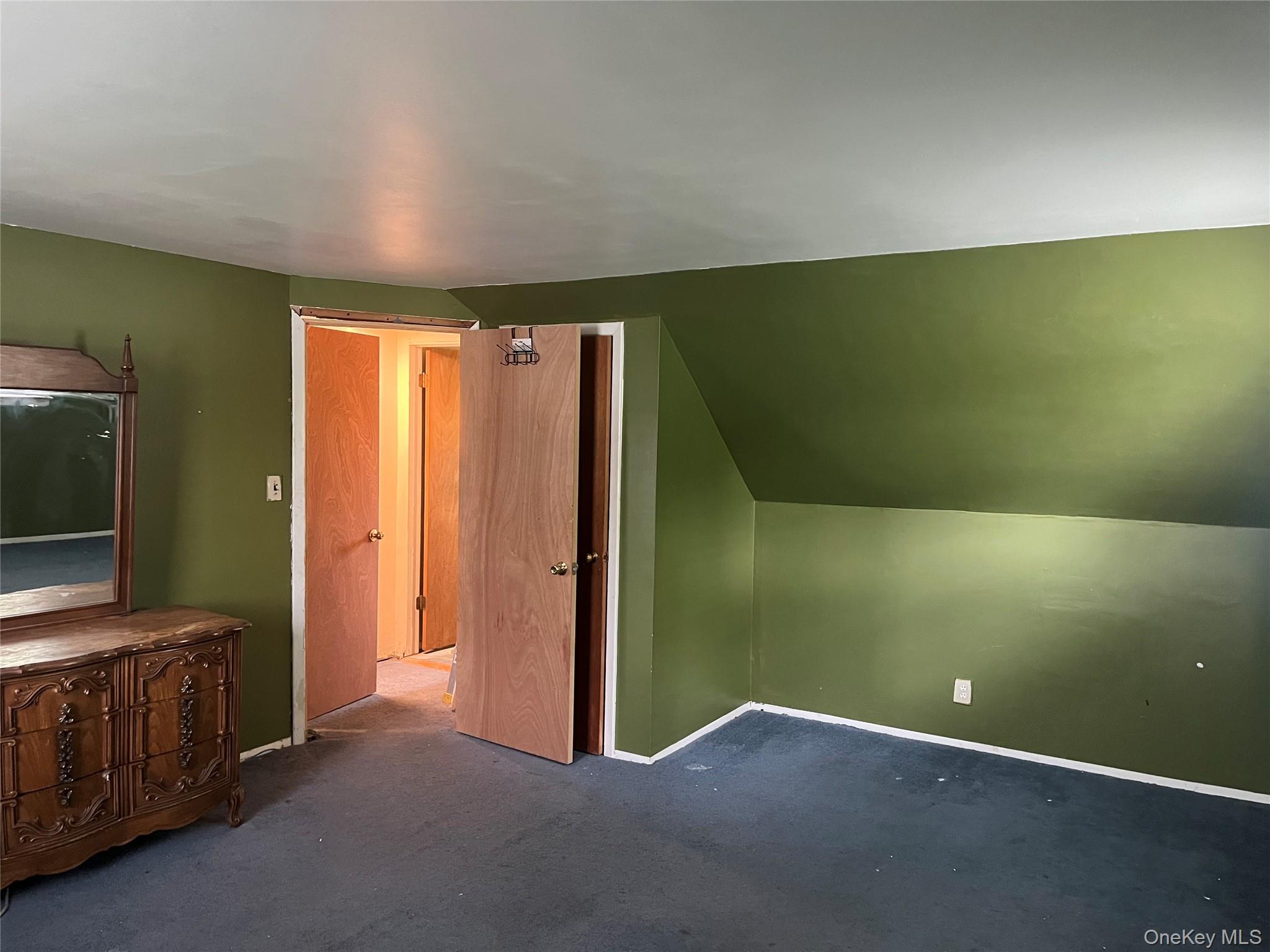 18 Bonnybill Drive, Centereach, NY 11720