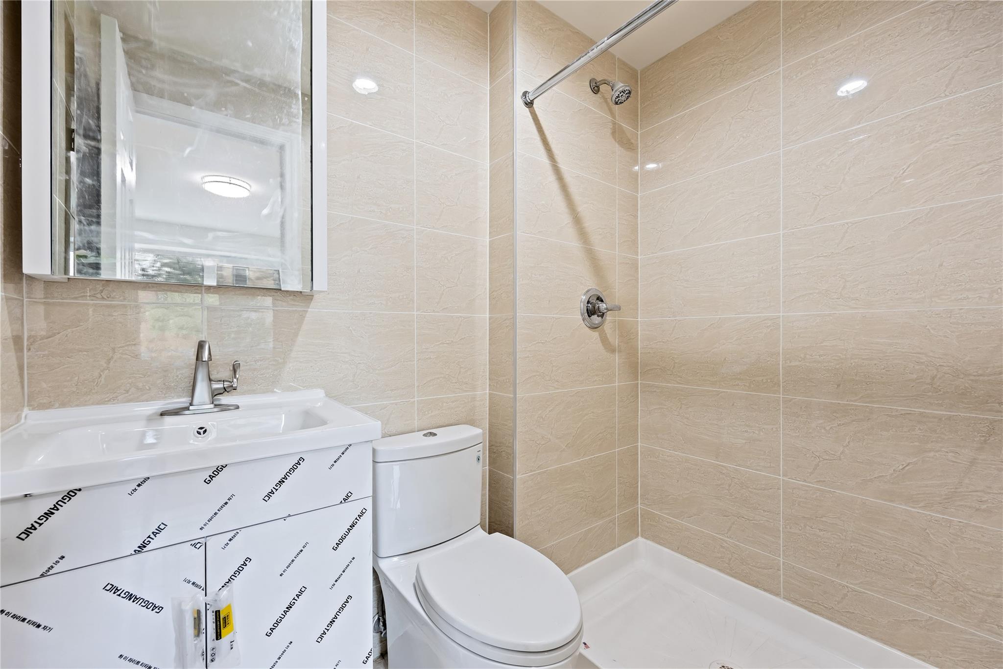 91-23 Corona Avenue # 2F, Elmhurst, NY 11373