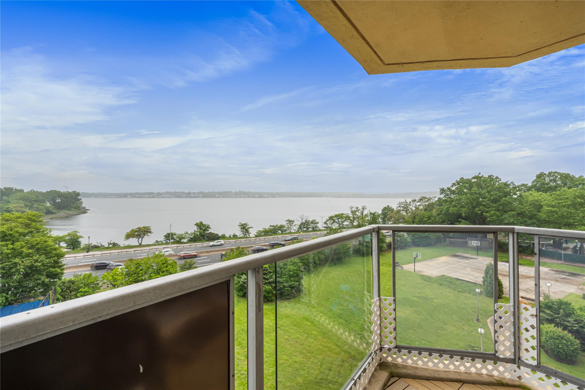 17-85 215th Street # 4M, Bayside, NY 11360