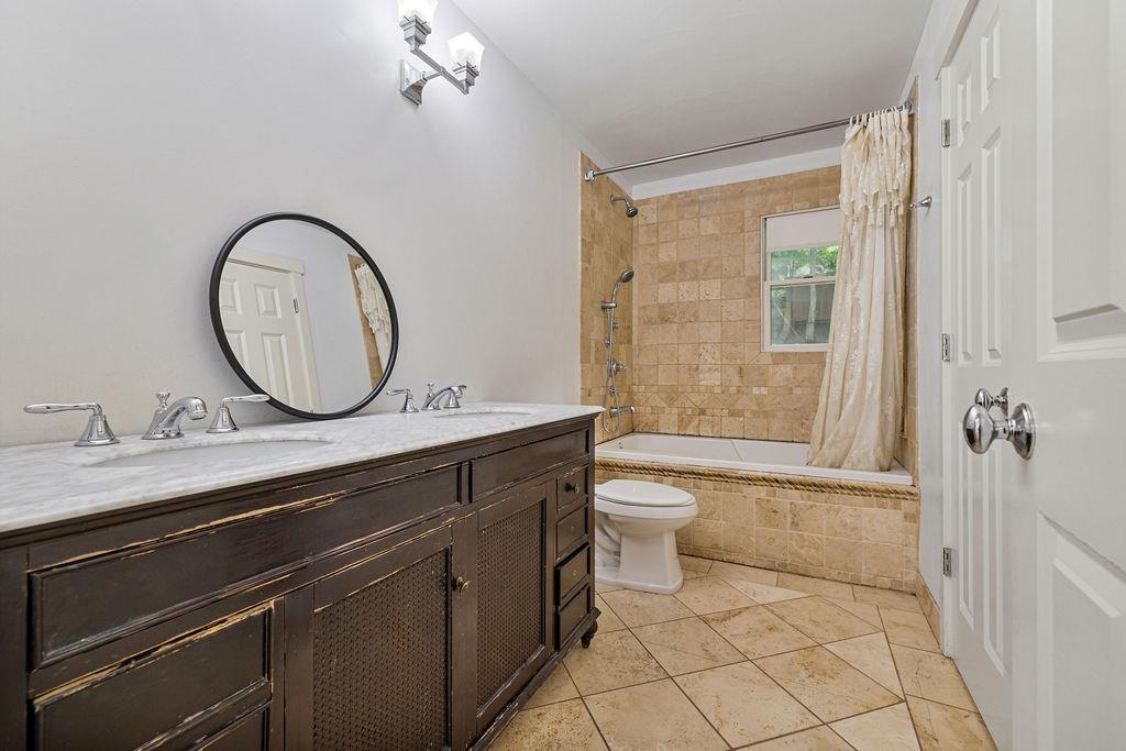 10 Karow Court, Monsey, NY 10952