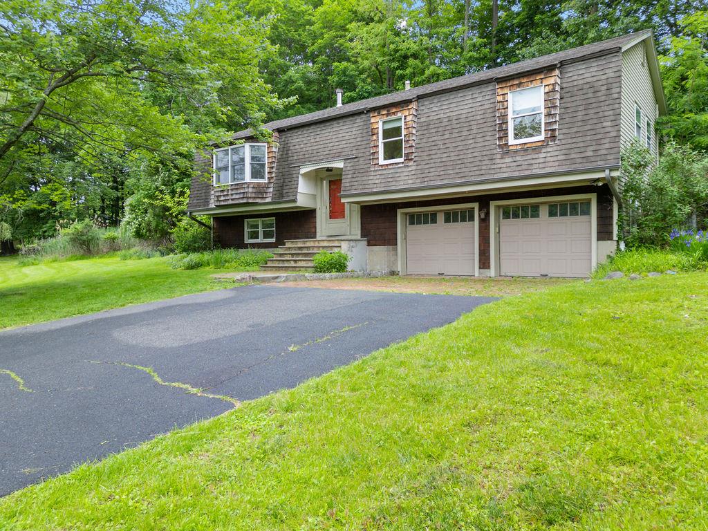 10 Karow Court, Monsey, NY 10952