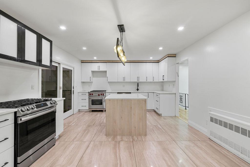 10 Karow Court, Monsey, NY 10952