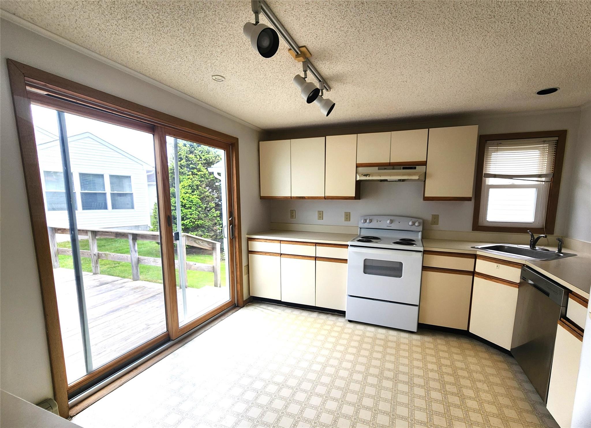 74 Dogwood Lane, Manorville, NY 11949