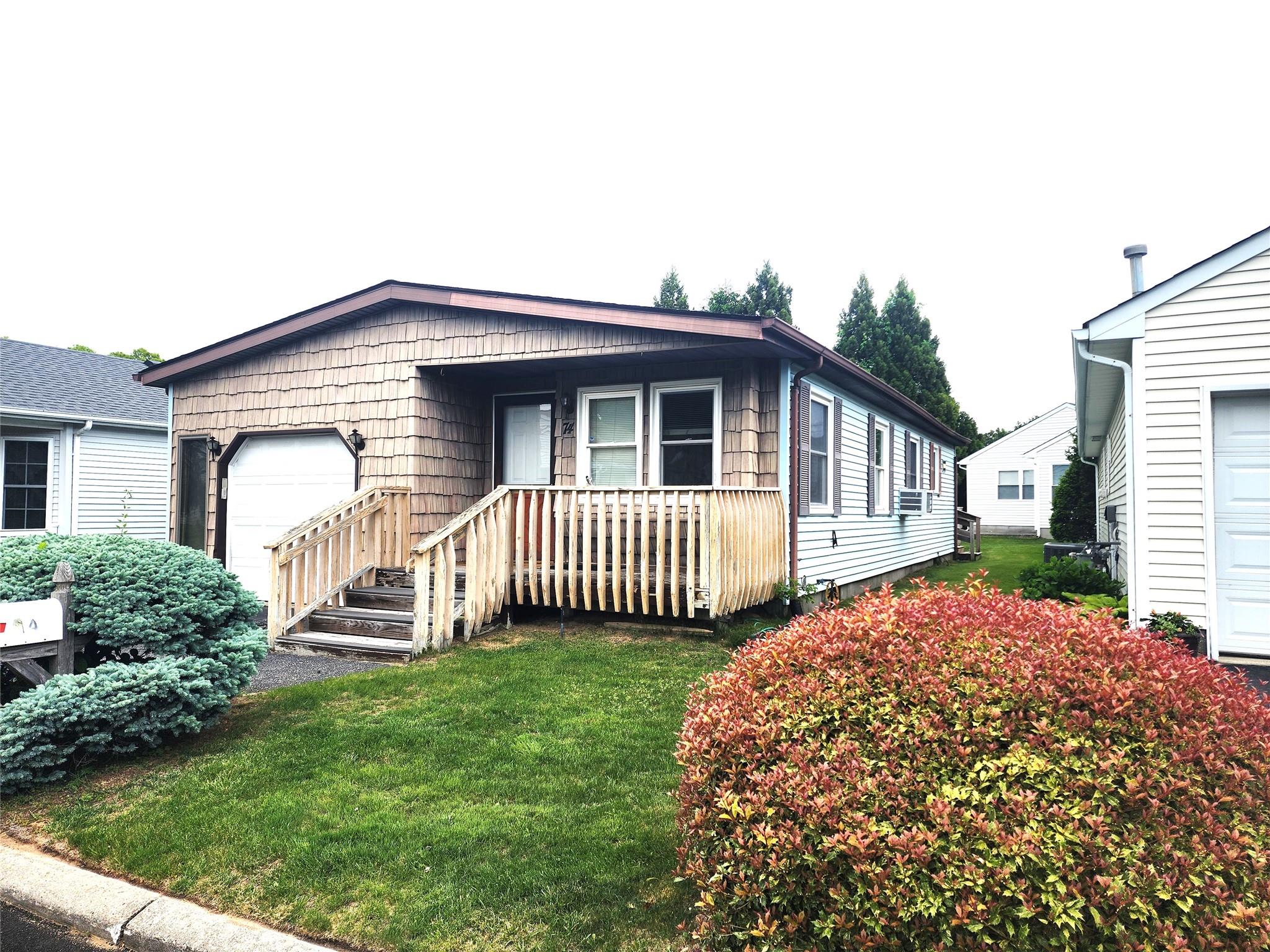 74 Dogwood Lane, Manorville, NY 11949