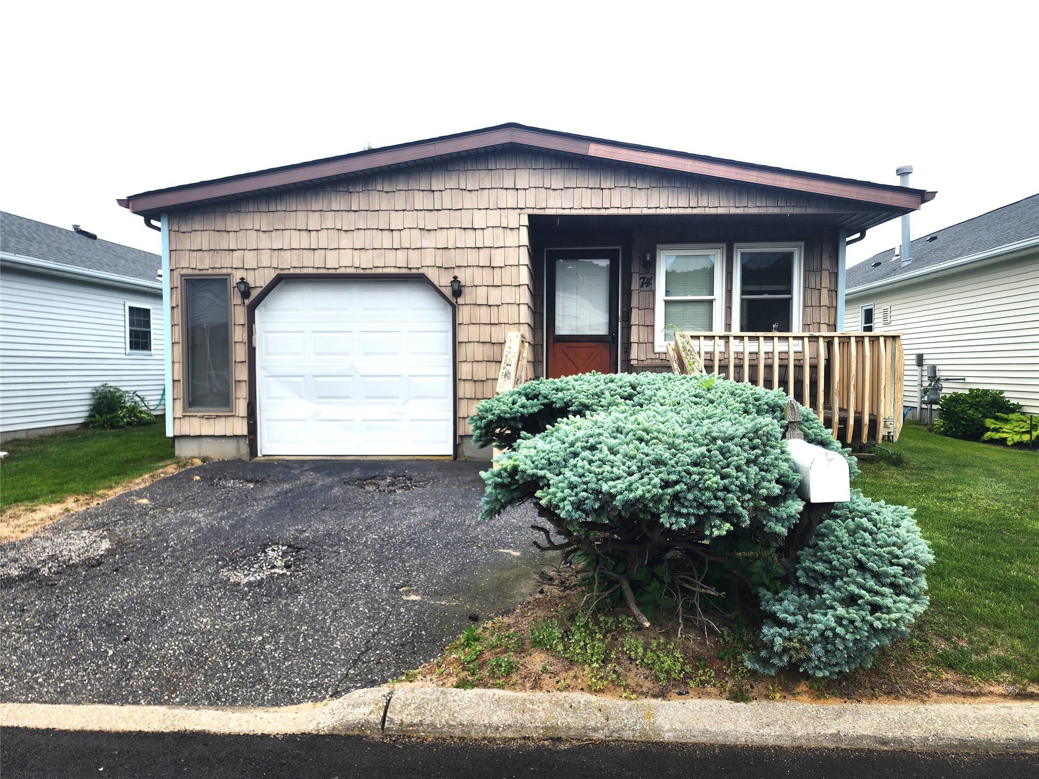 74 Dogwood Lane, Manorville, NY 11949
