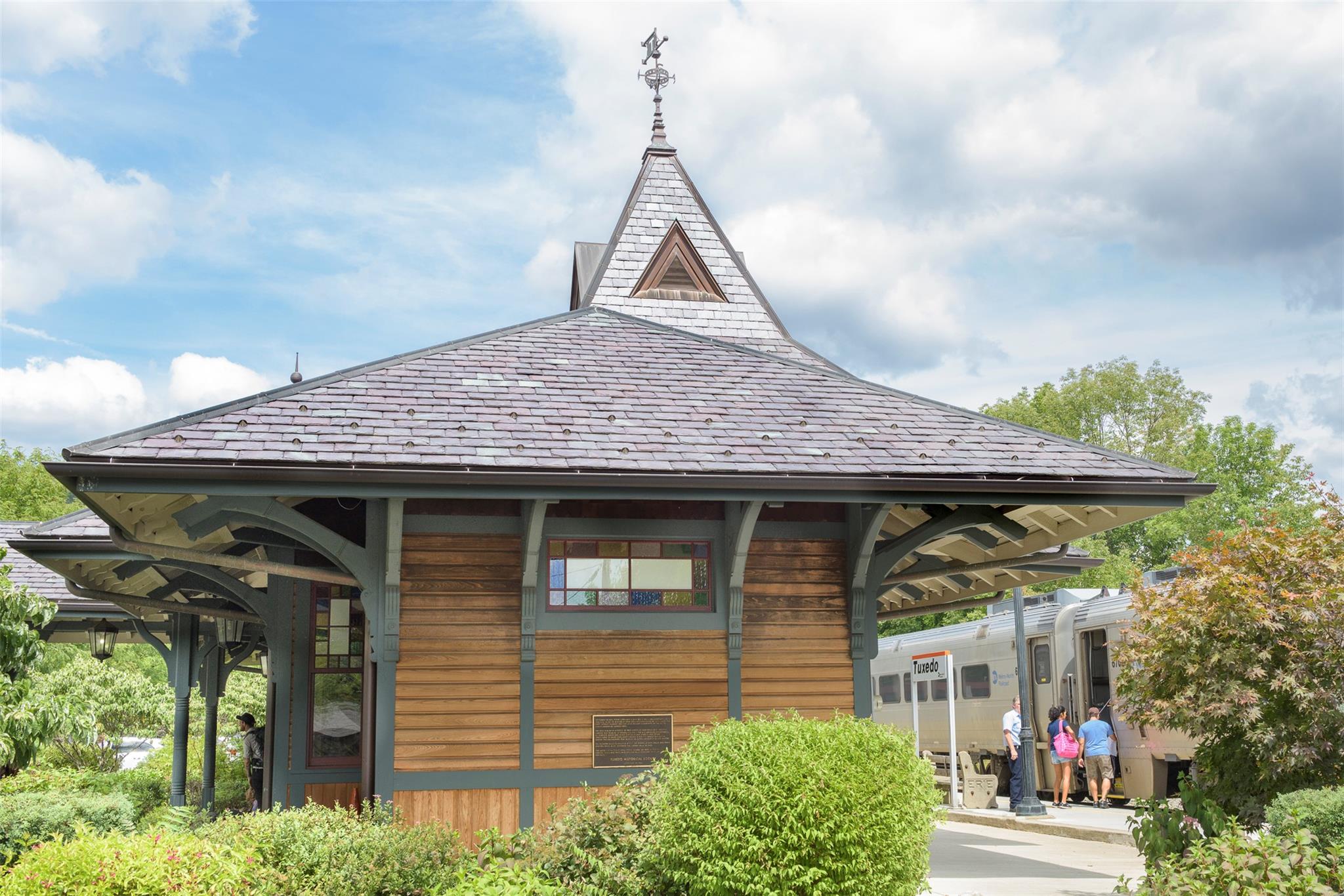 75 Clubhouse Road, Tuxedo Park, NY 10987