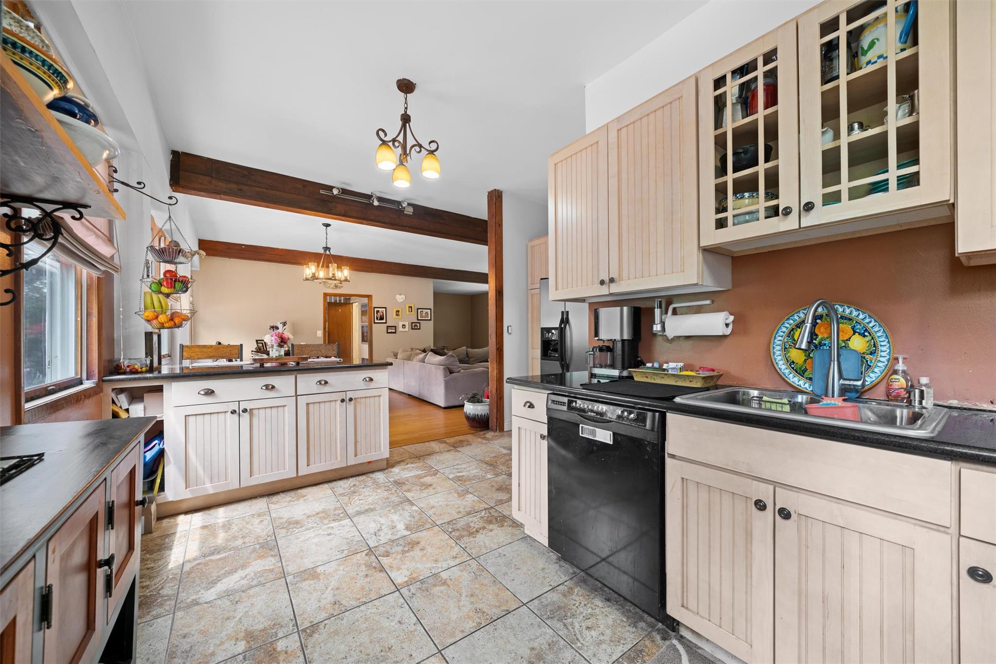 75 Clubhouse Road, Tuxedo Park, NY 10987