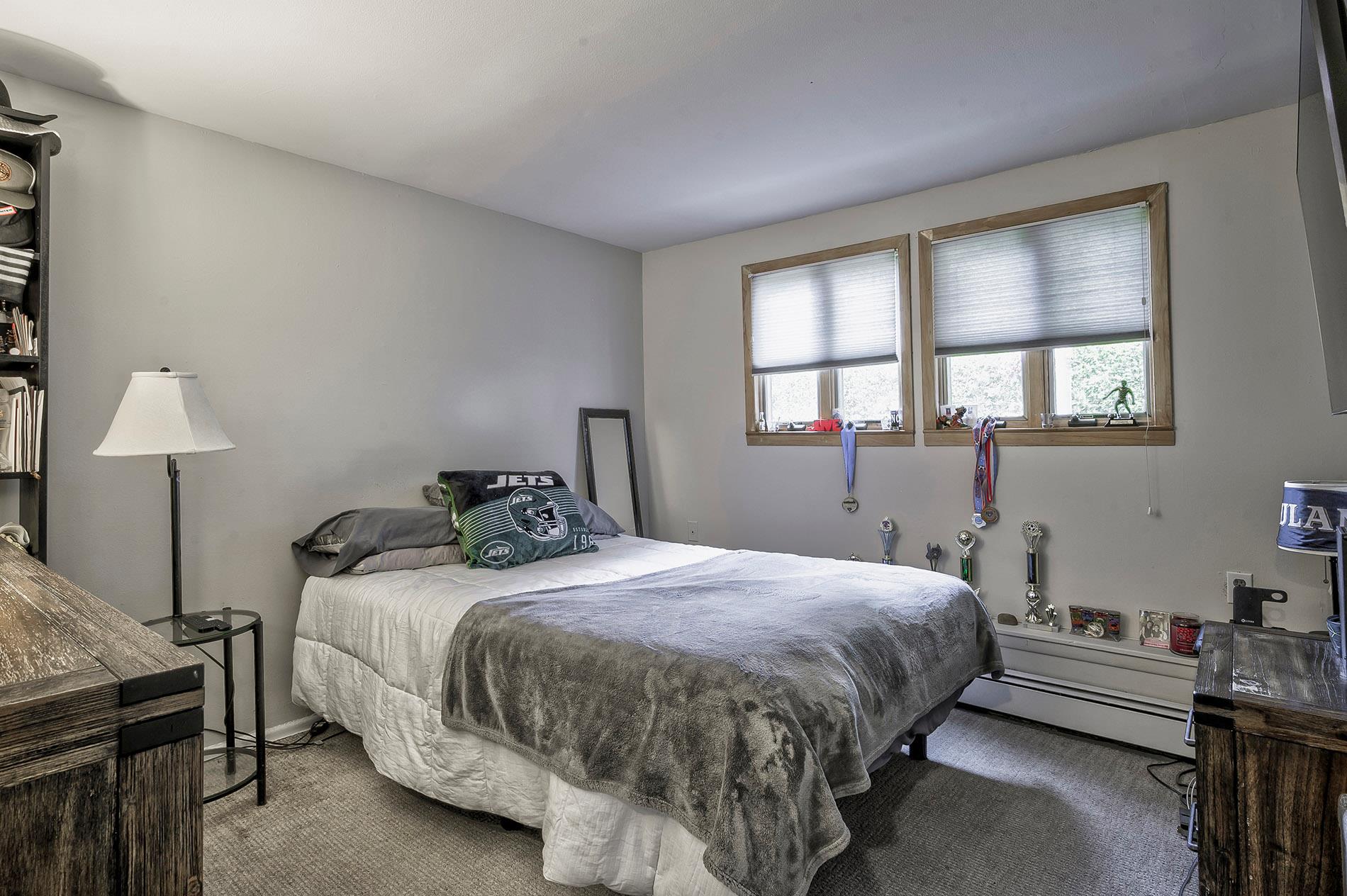 1 Glen Lane, Glenwood Landing, NY 11547