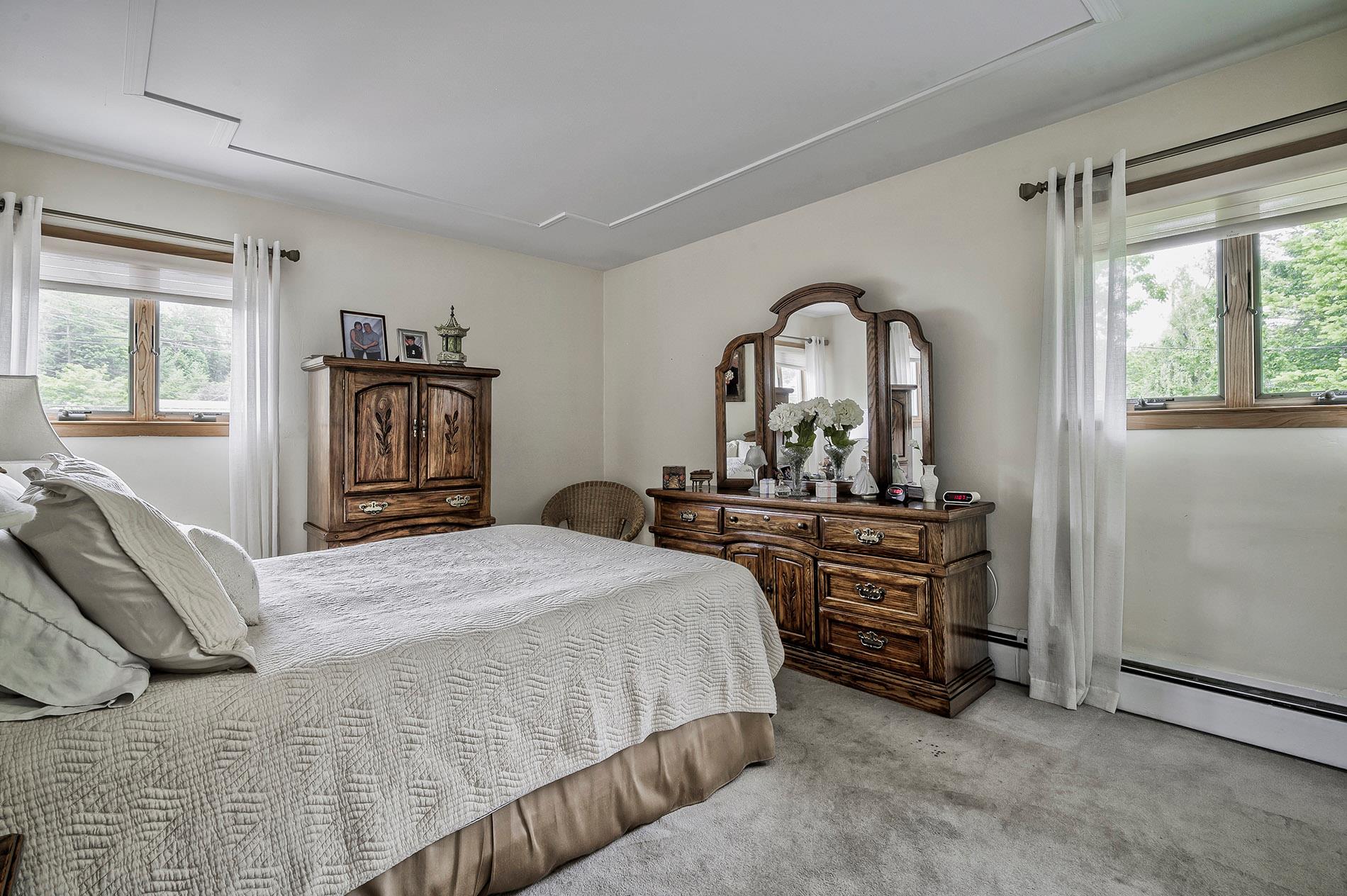 1 Glen Lane, Glenwood Landing, NY 11547