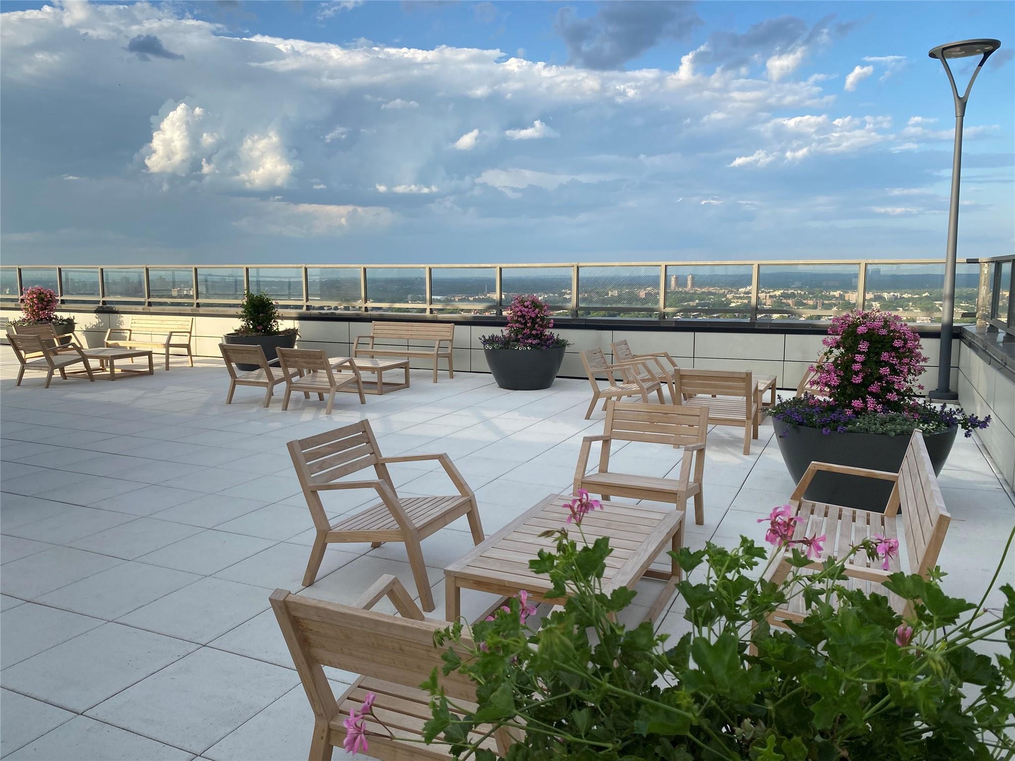 110-11 Queens Boulevard # 27G, Forest Hills, NY 11375