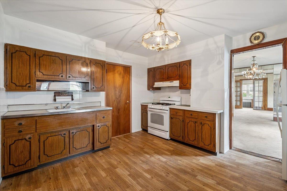102 Burhans Avenue, Yonkers, NY 10701