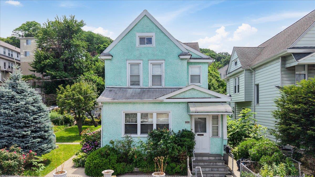 102 Burhans Avenue, Yonkers, NY 10701