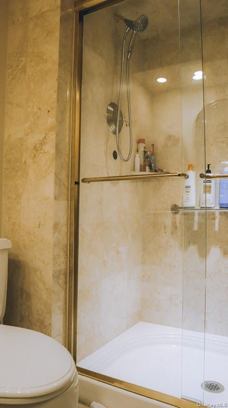 200 High Point Drive # 302, Hartsdale, NY 10530