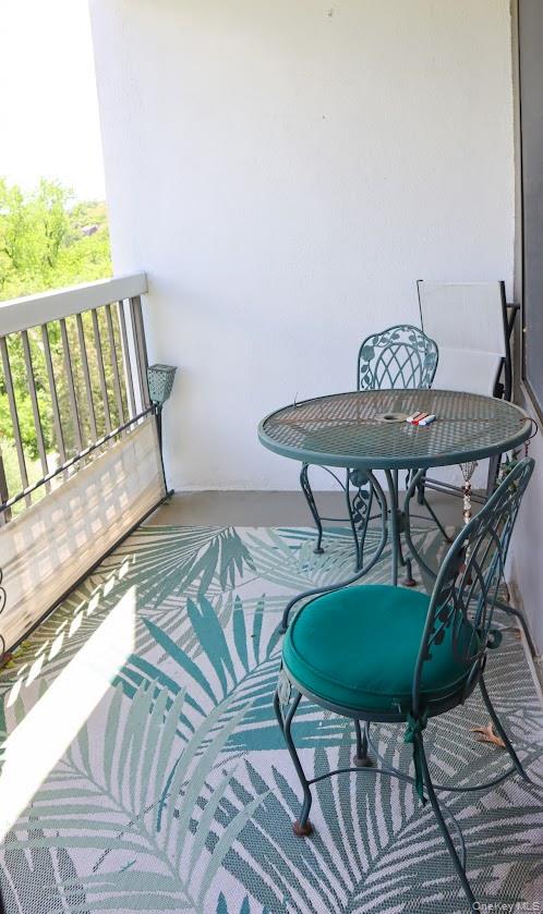 200 High Point Drive # 302, Hartsdale, NY 10530