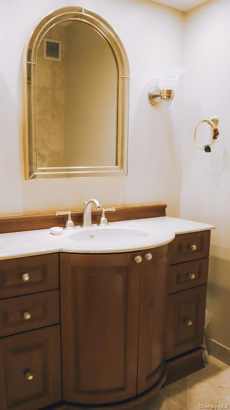 200 High Point Drive # 302, Hartsdale, NY 10530