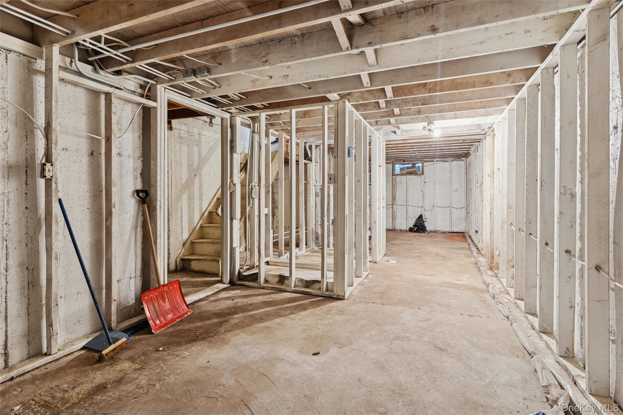 183 Ballad Circle, Holbrook, NY 11741