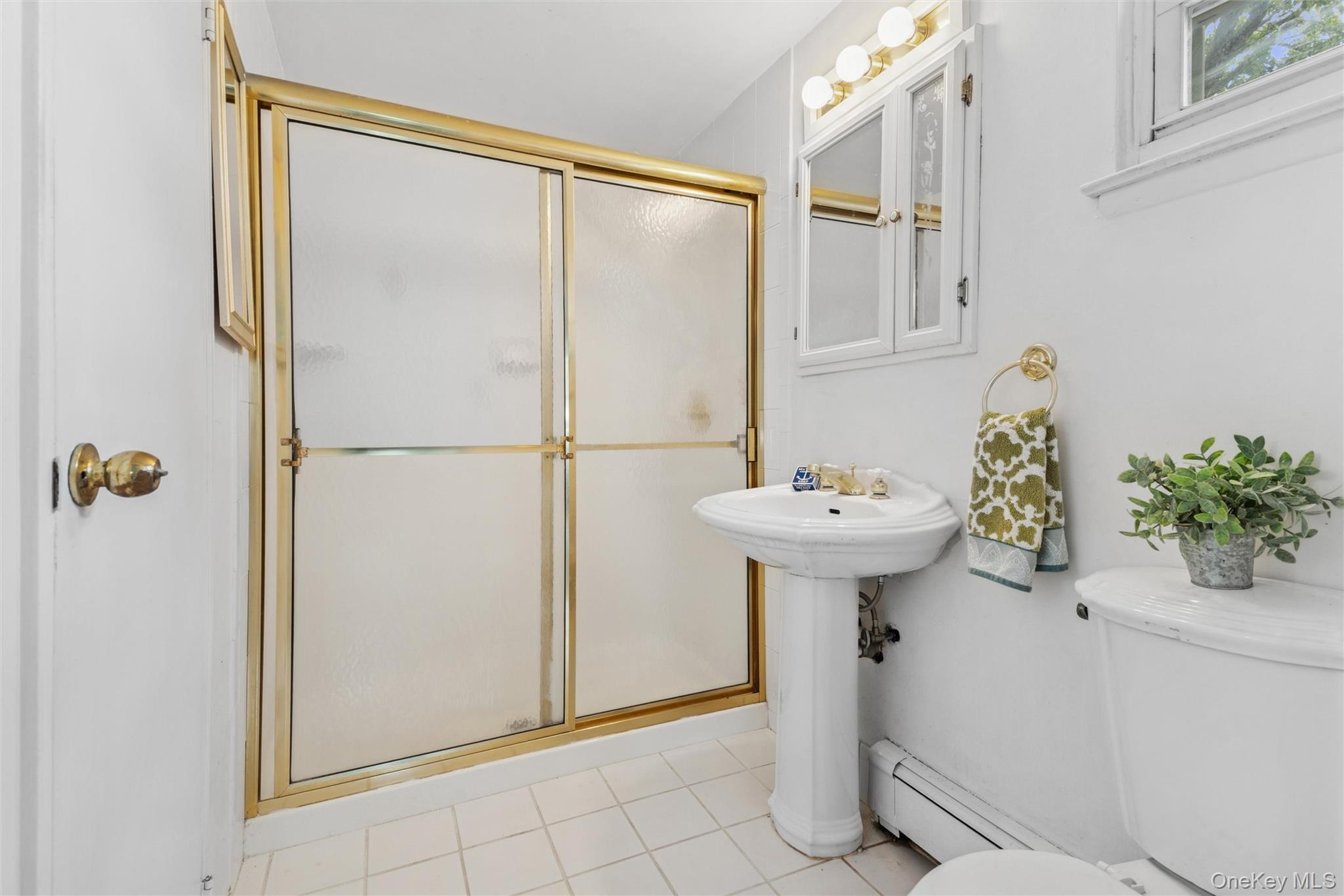 183 Ballad Circle, Holbrook, NY 11741