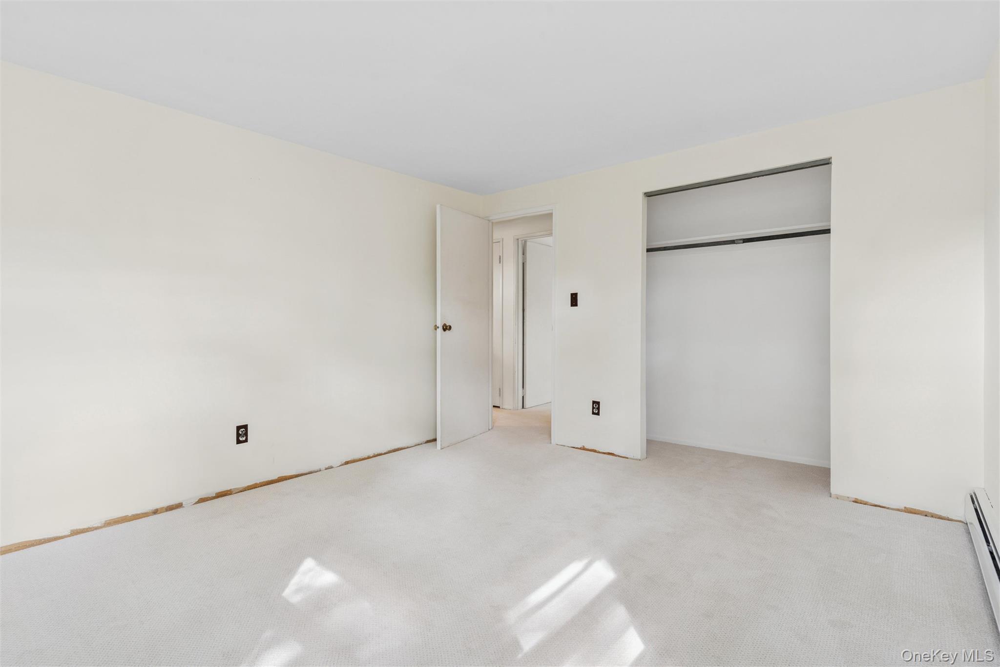 183 Ballad Circle, Holbrook, NY 11741