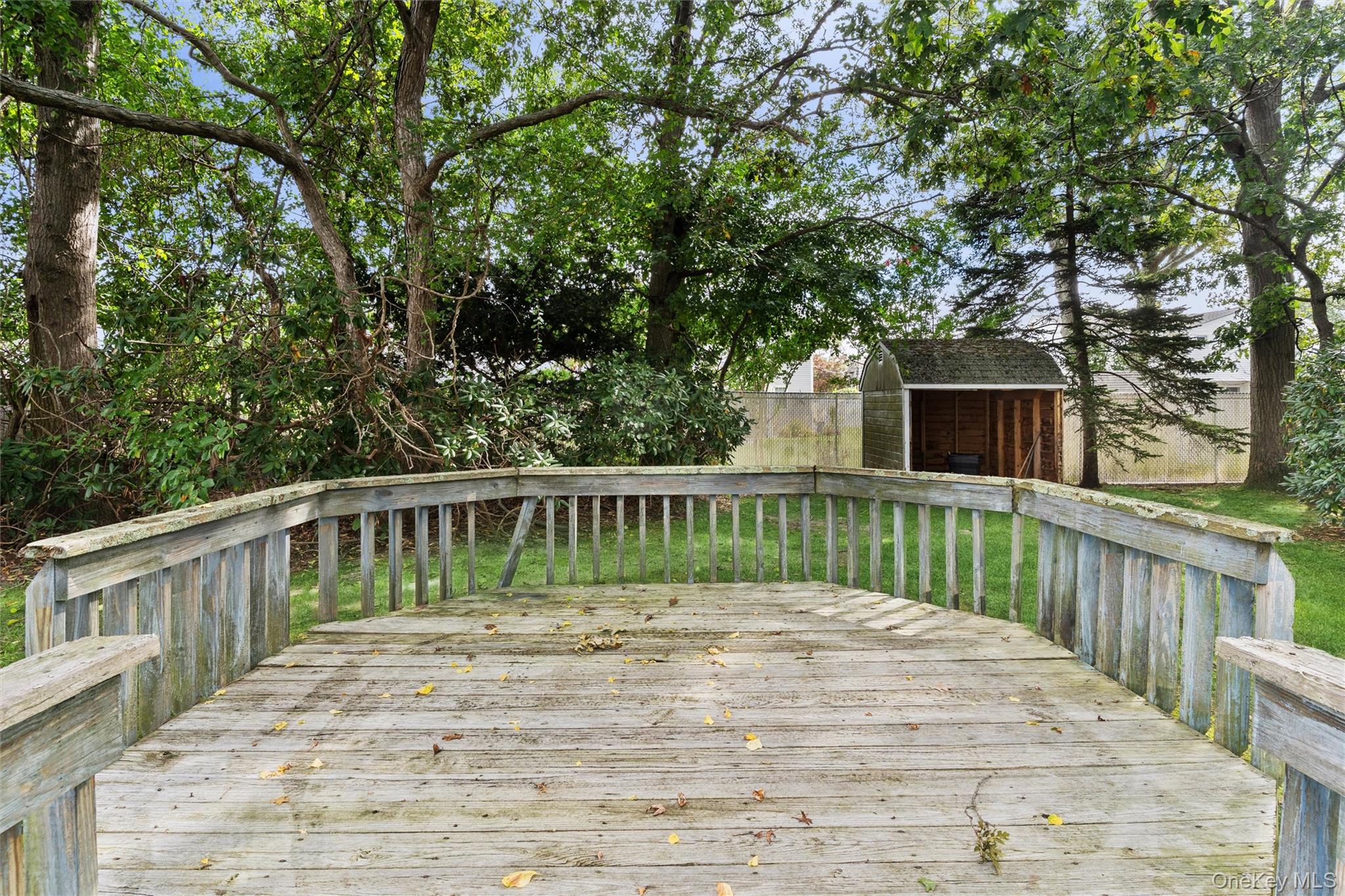 183 Ballad Circle, Holbrook, NY 11741