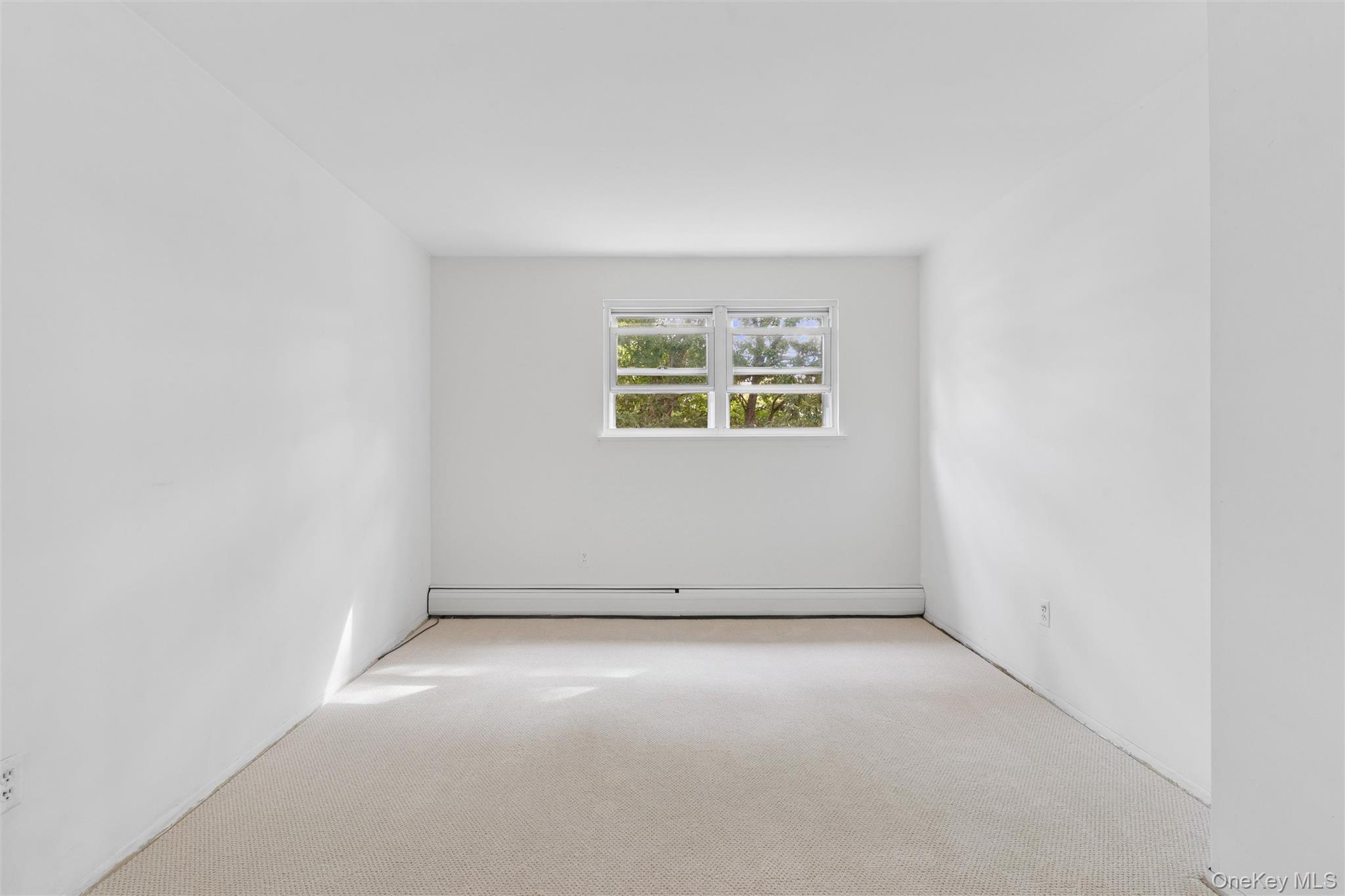 183 Ballad Circle, Holbrook, NY 11741