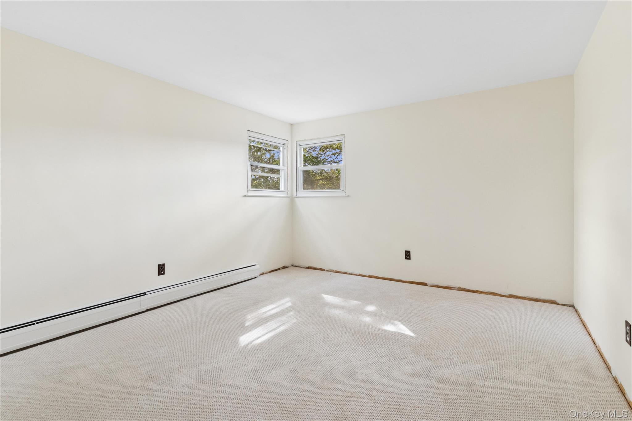 183 Ballad Circle, Holbrook, NY 11741