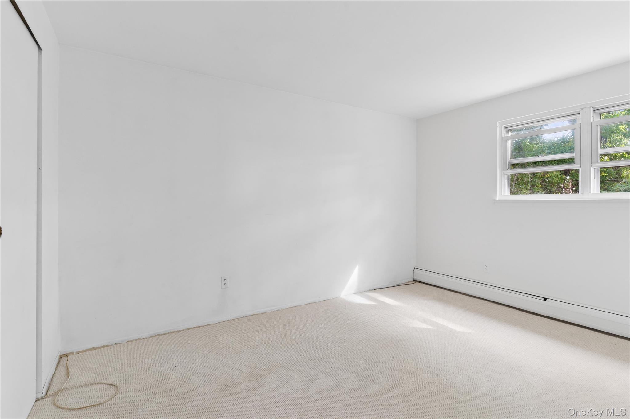 183 Ballad Circle, Holbrook, NY 11741