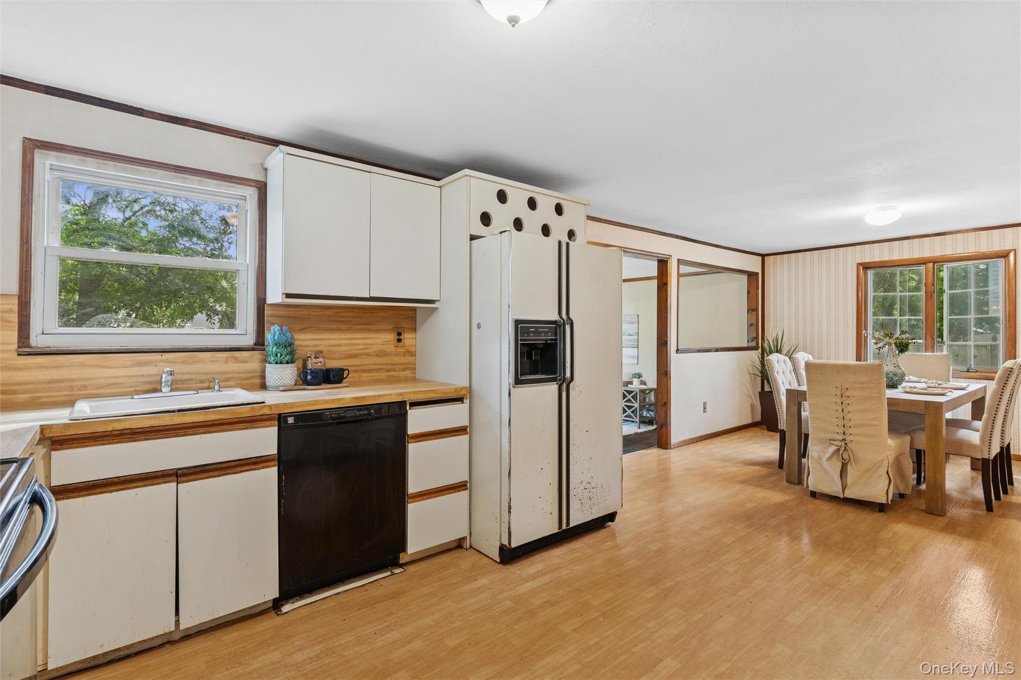 183 Ballad Circle, Holbrook, NY 11741