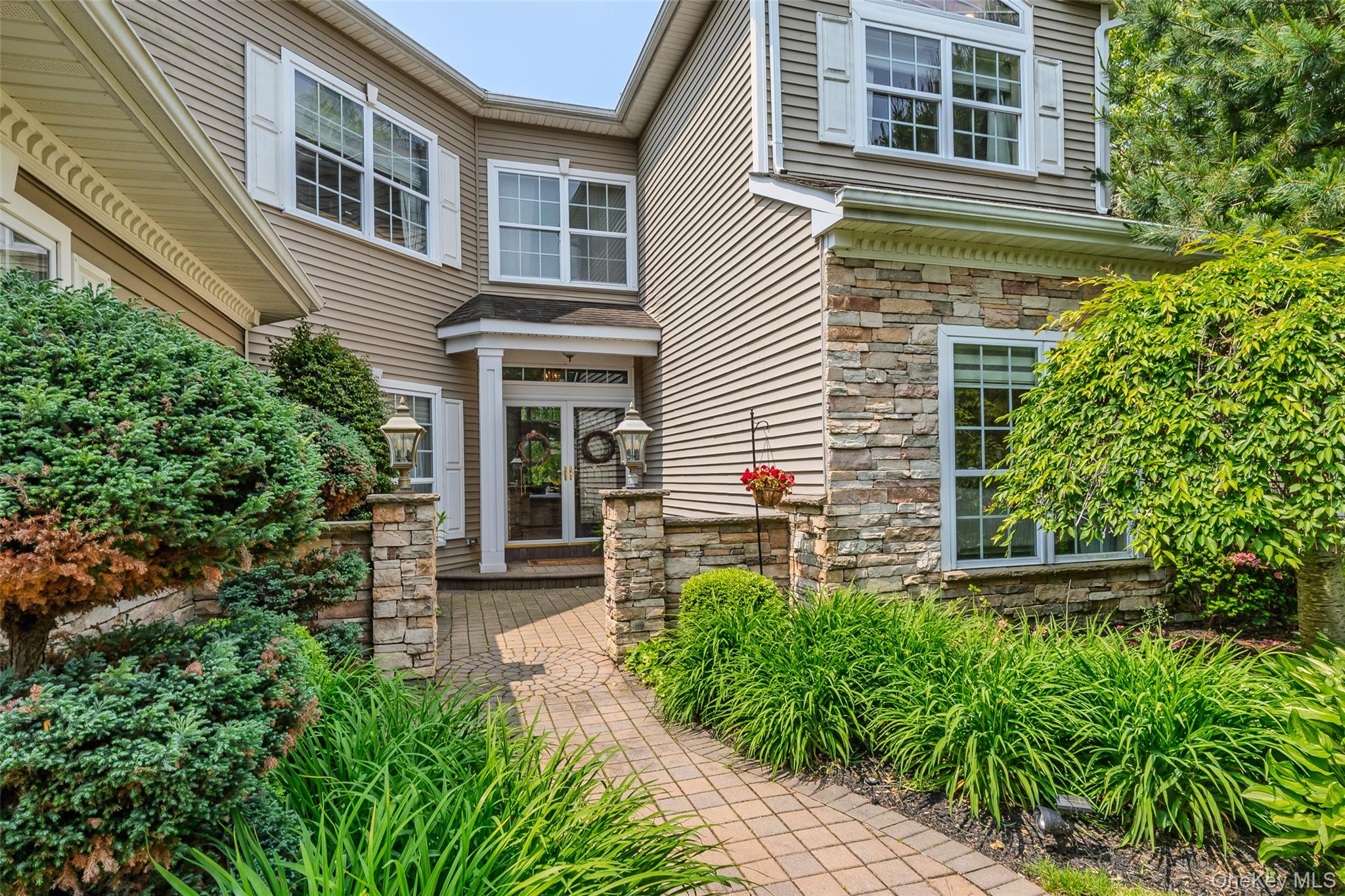 67 Hamlet Drive, Mount Sinai, NY 11766