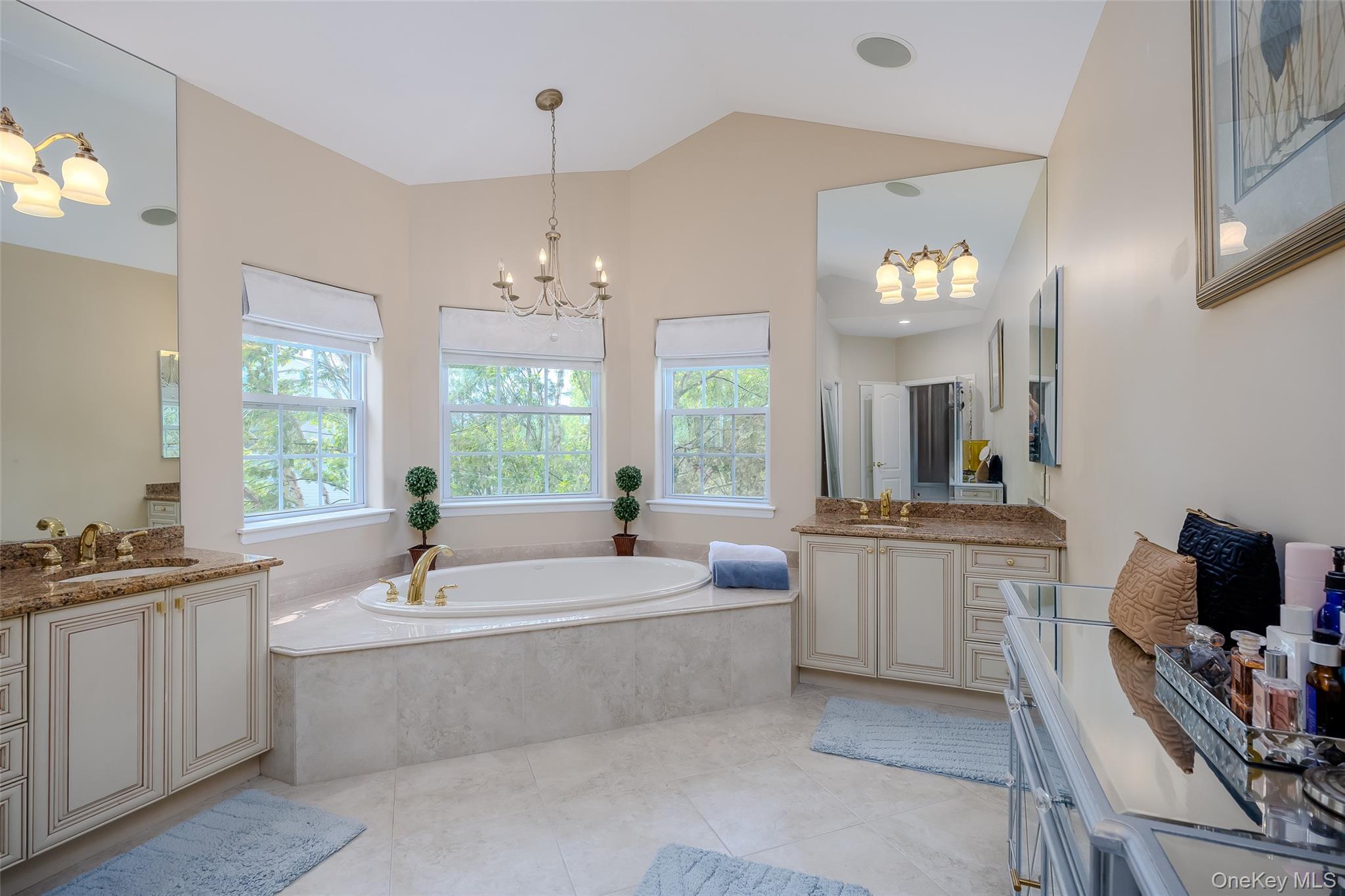 67 Hamlet Drive, Mount Sinai, NY 11766