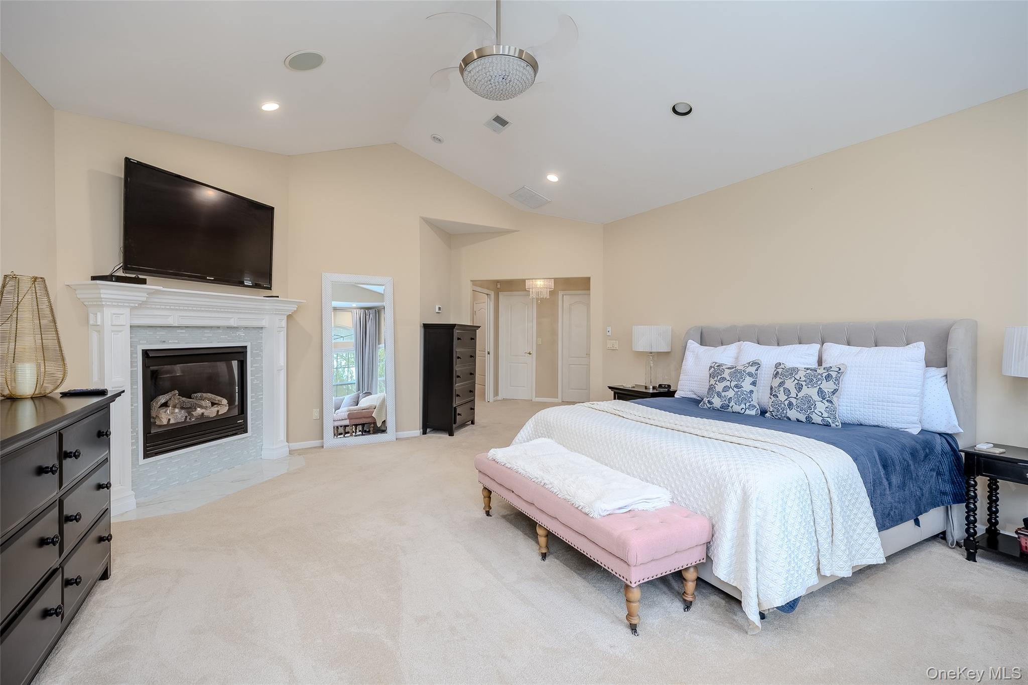 67 Hamlet Drive, Mount Sinai, NY 11766