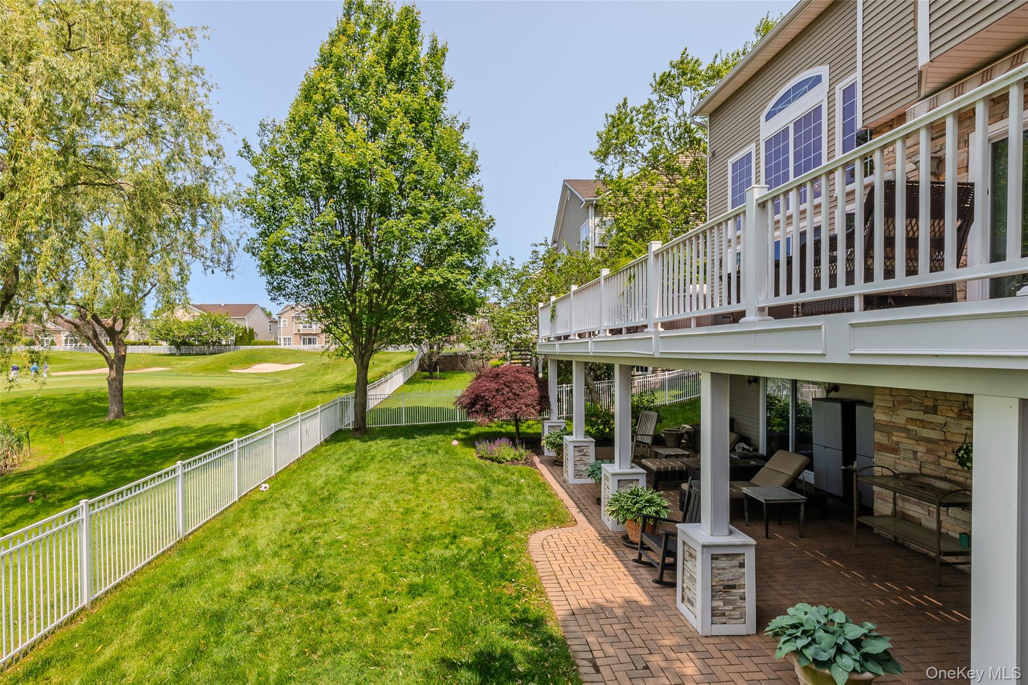 67 Hamlet Drive, Mount Sinai, NY 11766