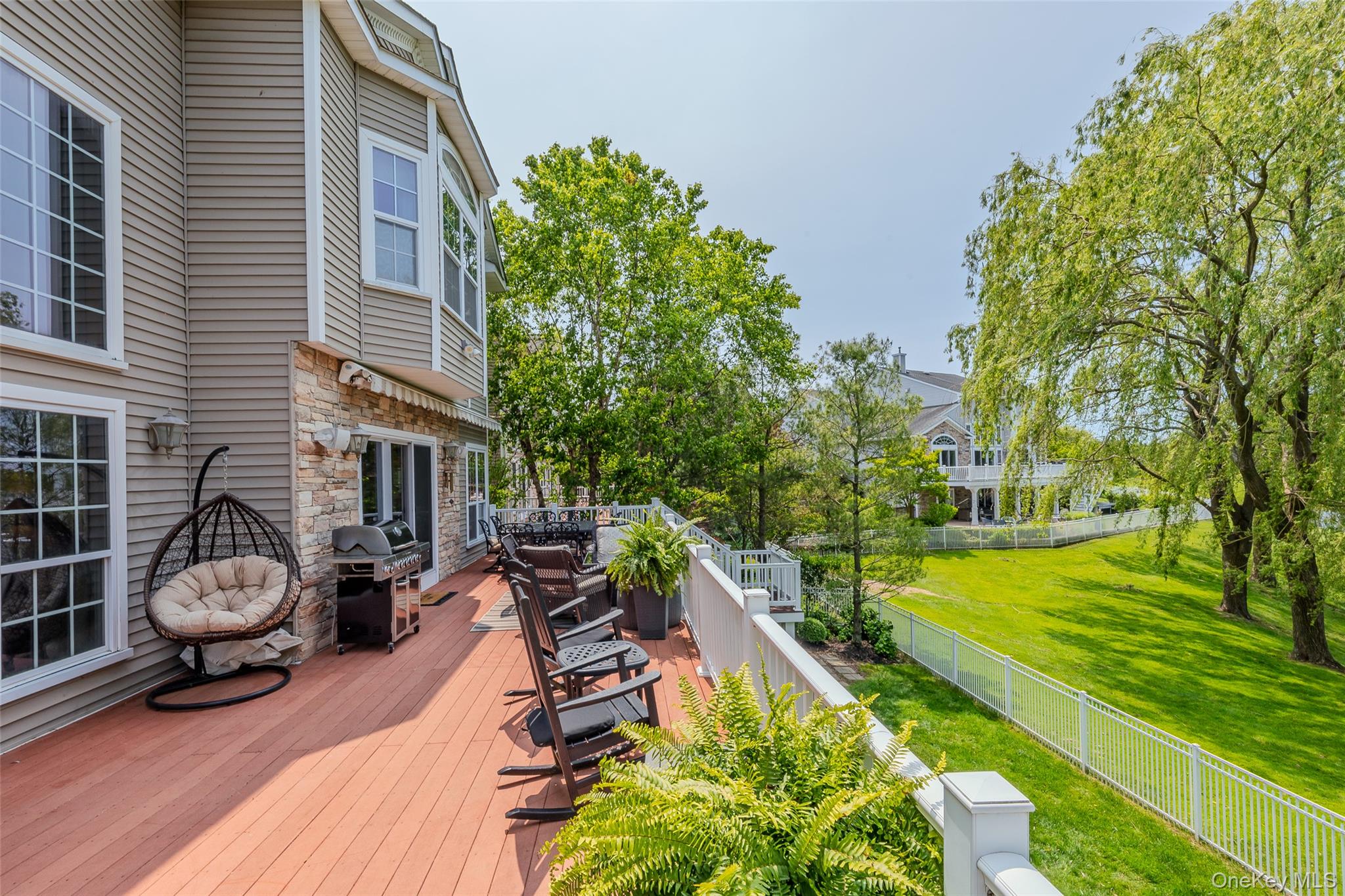 67 Hamlet Drive, Mount Sinai, NY 11766