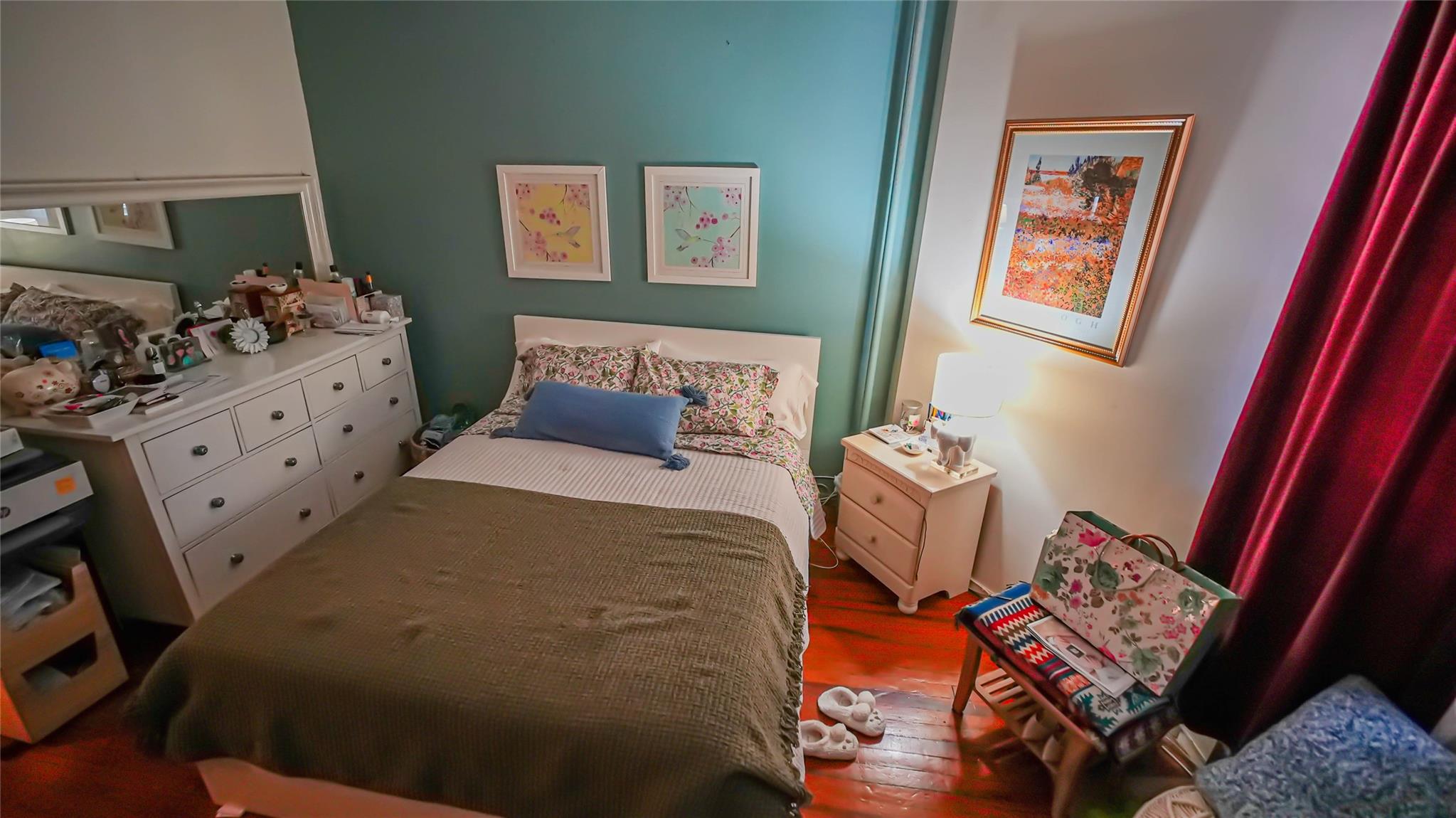 5214 92nd St, Elmhurst, NY 11373