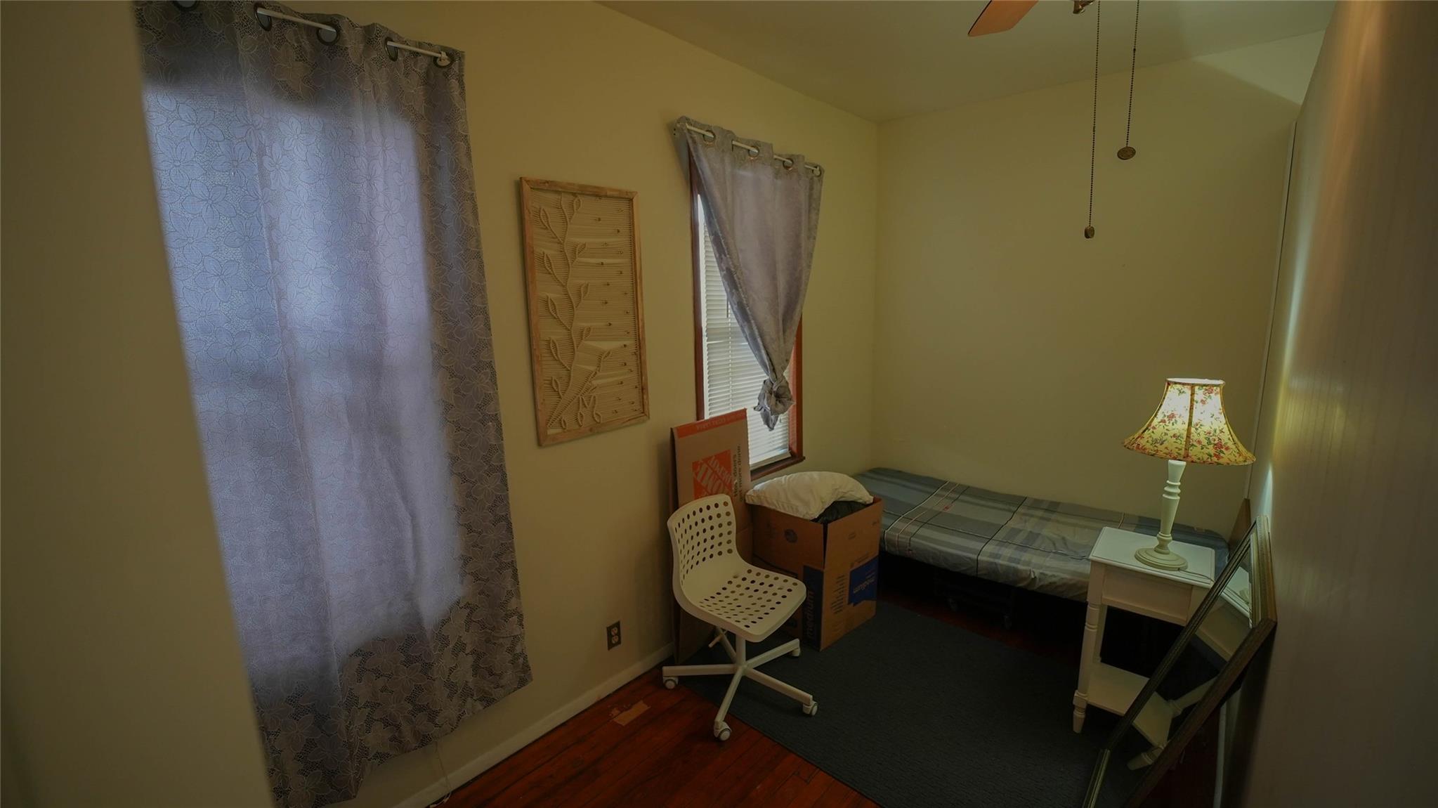 5214 92nd St, Elmhurst, NY 11373