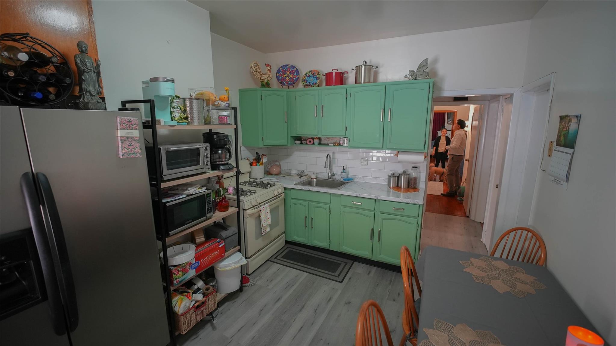 5214 92nd St, Elmhurst, NY 11373