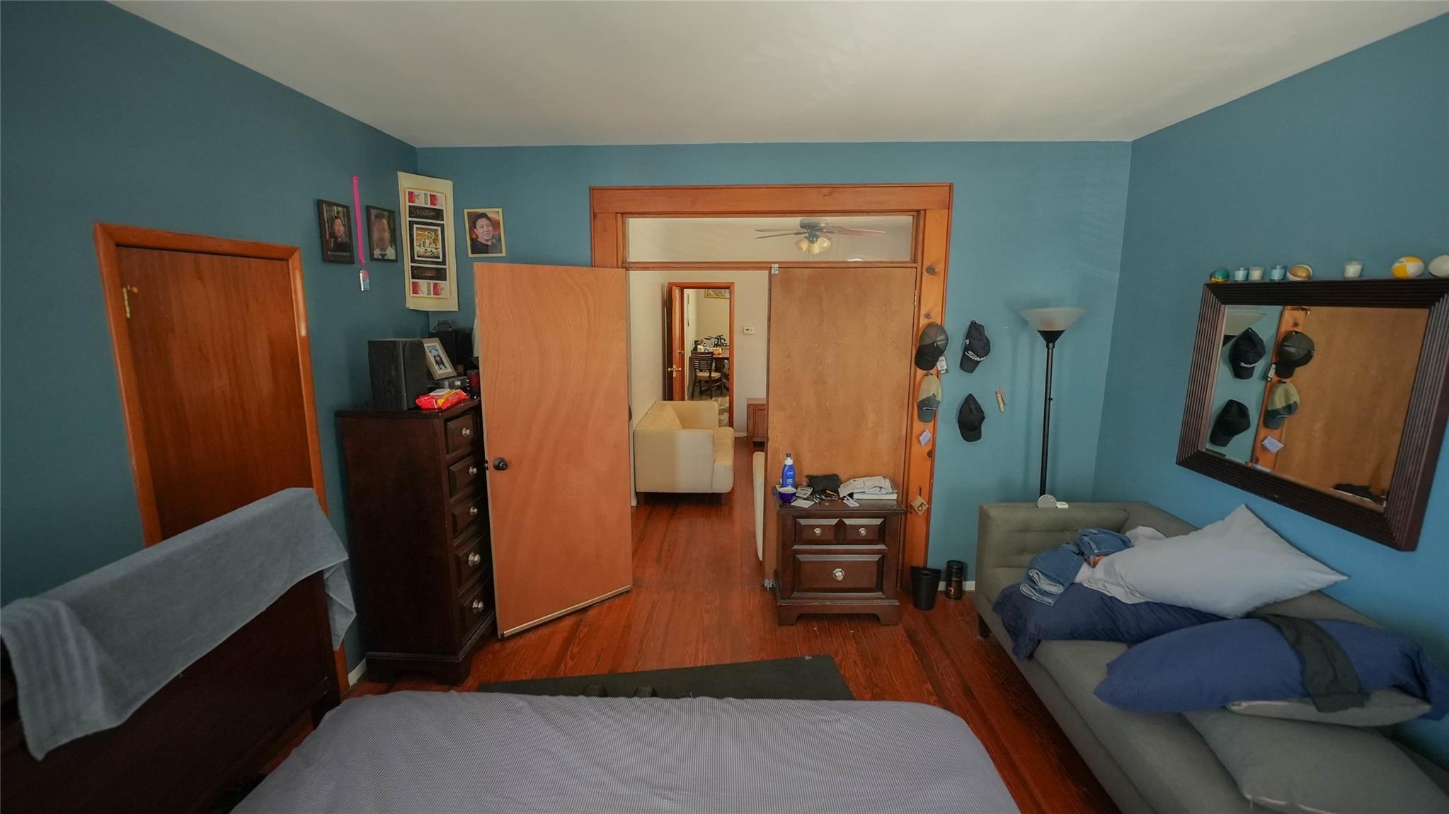 5214 92nd St, Elmhurst, NY 11373