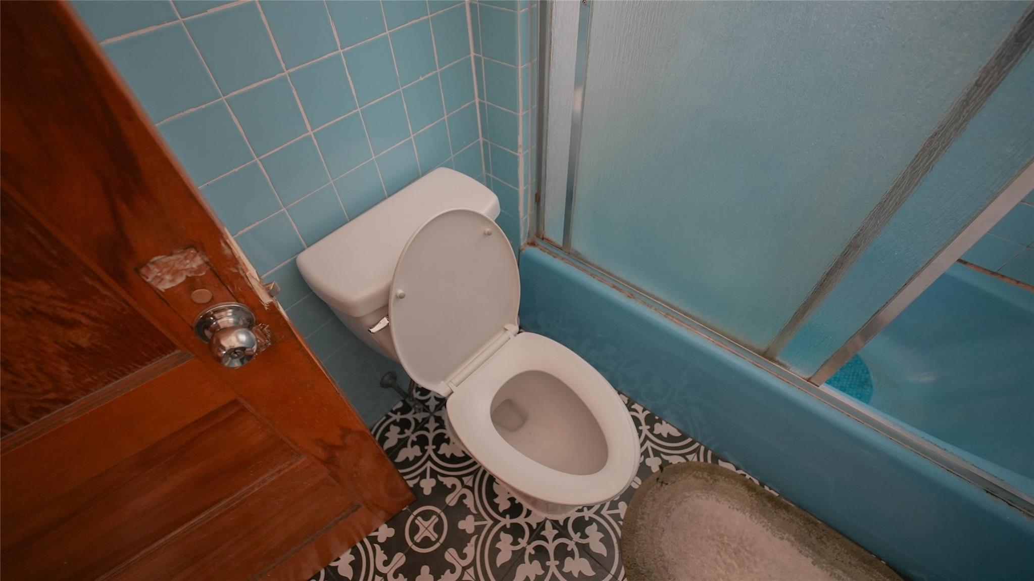 5214 92nd St, Elmhurst, NY 11373