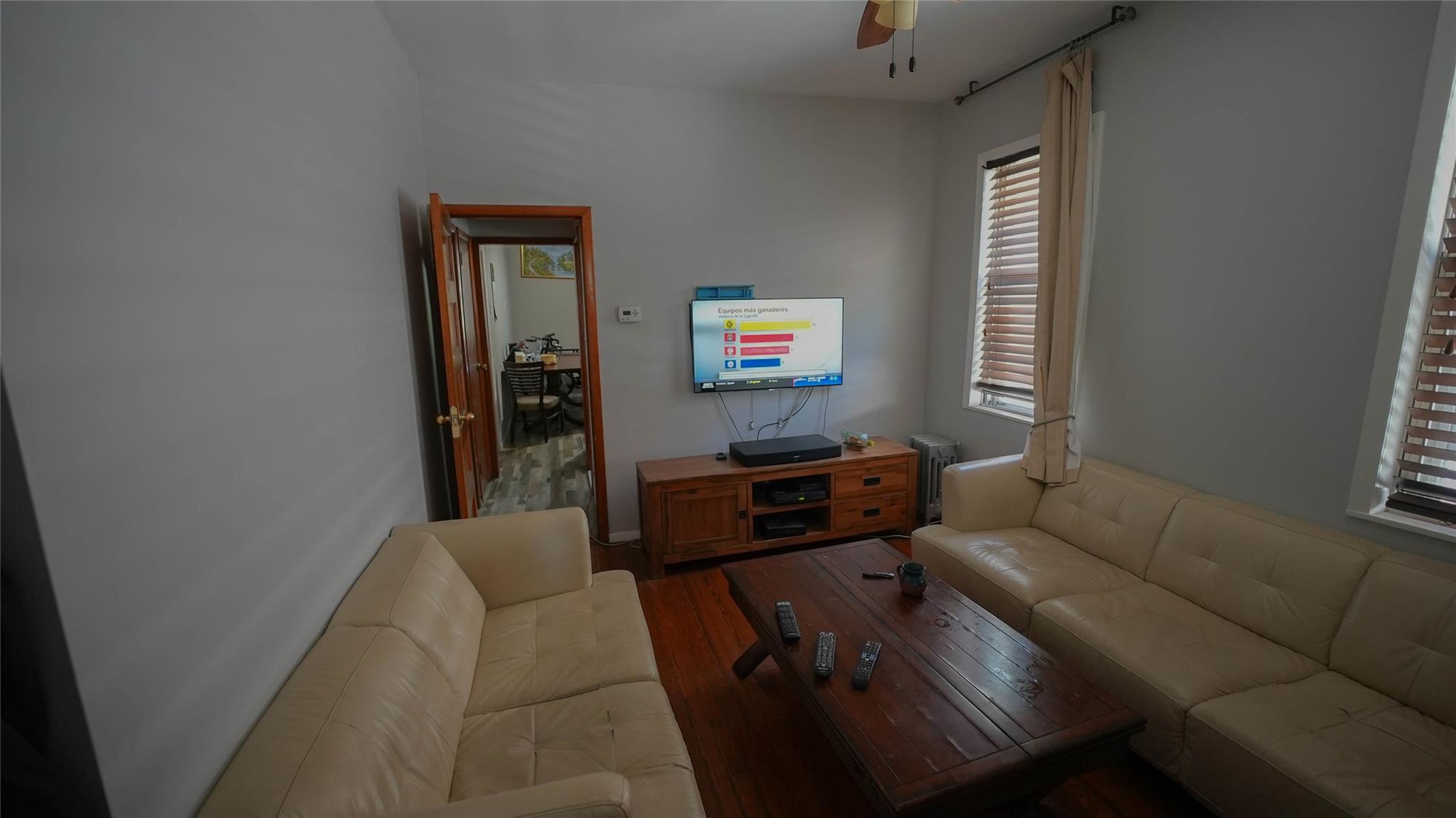 5214 92nd St, Elmhurst, NY 11373