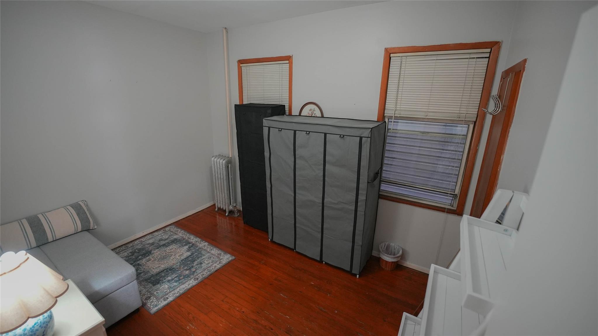 5214 92nd St, Elmhurst, NY 11373